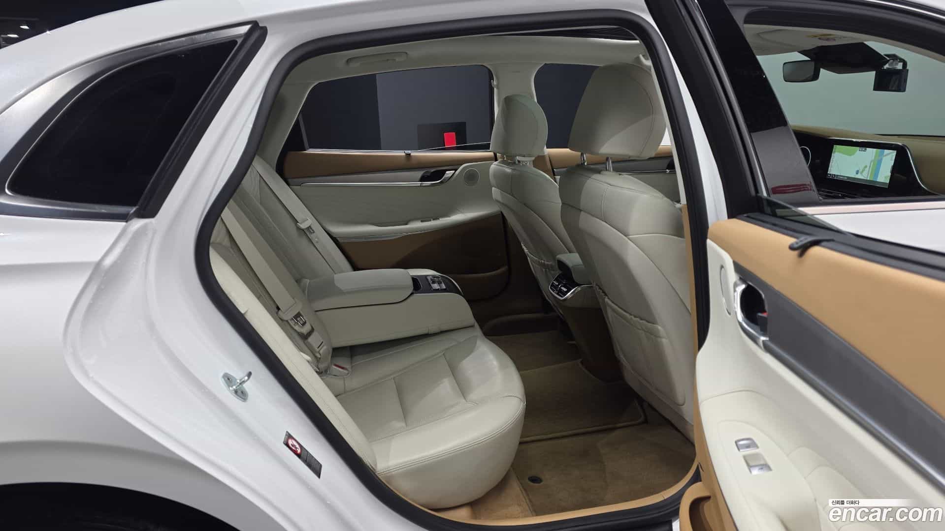 Grandeur Hyundai 2021.6-OPTION-015