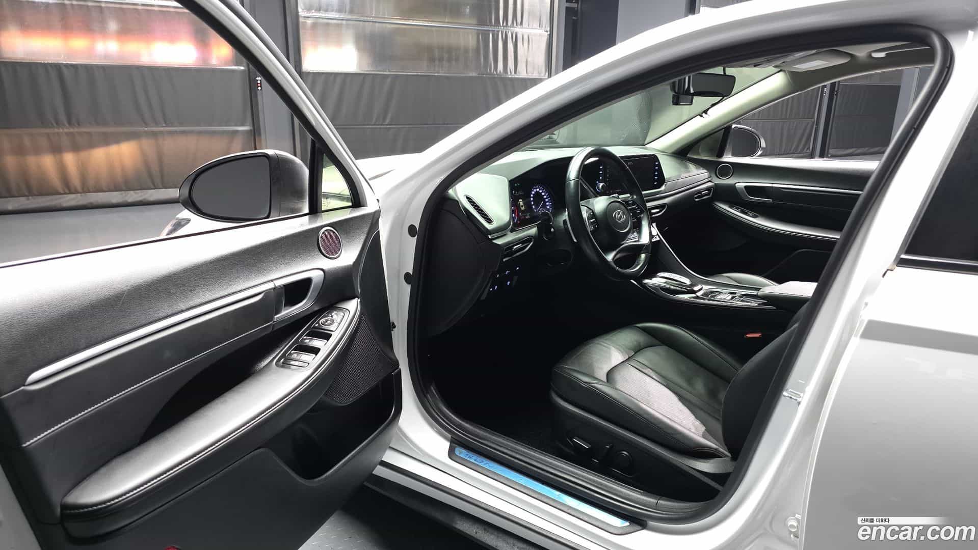 Sonata Hyundai 2022.1-INNER-010