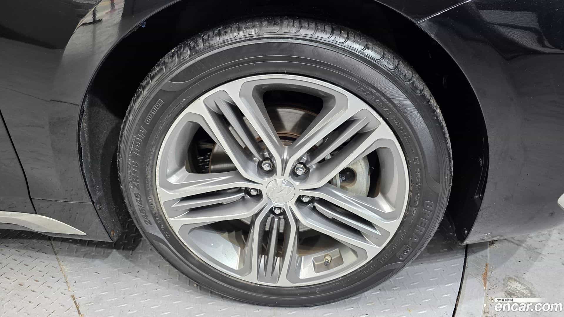 Grandeur Hyundai 2018.9-OUTER-031