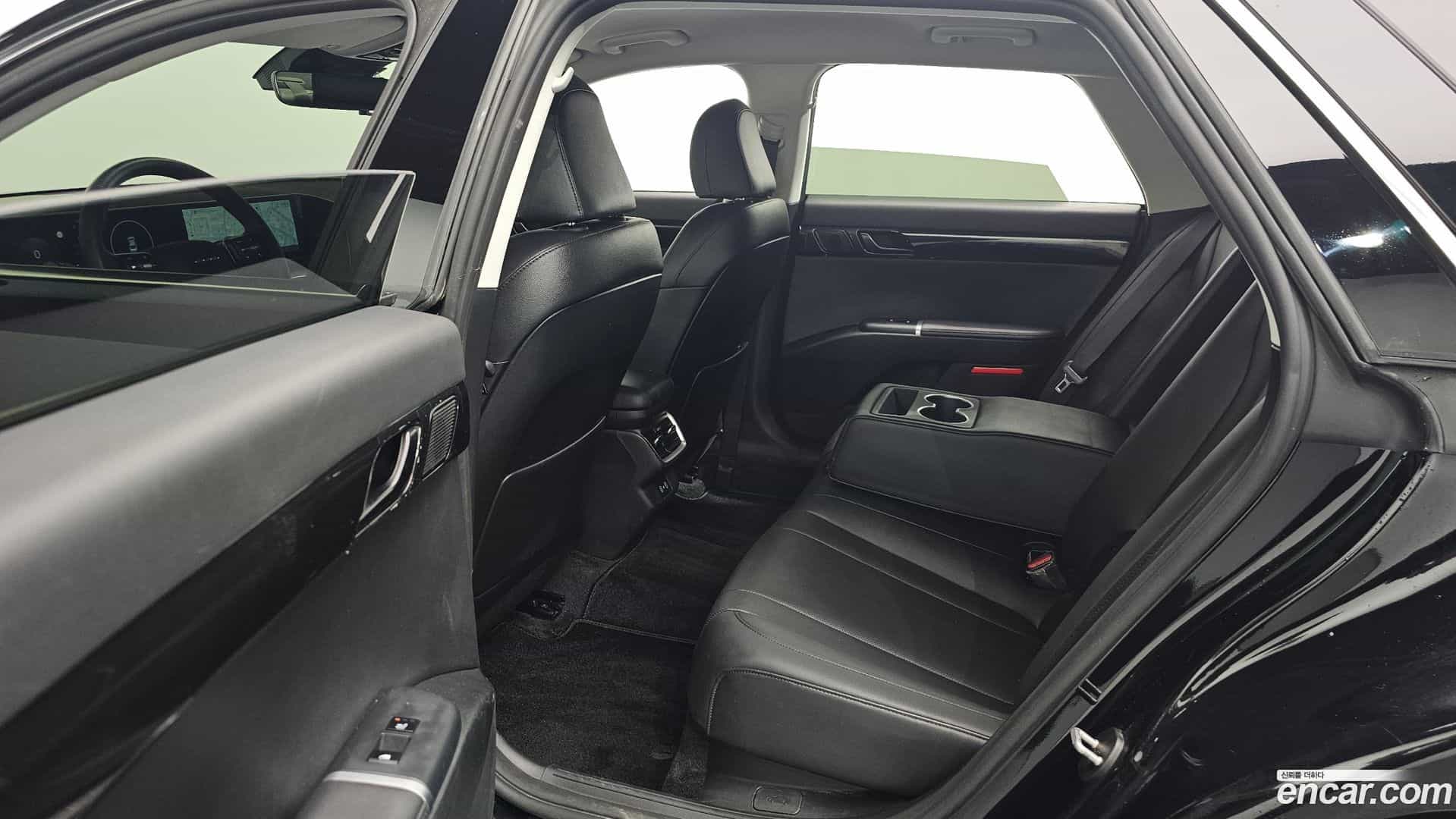 Grandeur Hyundai 2023.0-OPTION-015