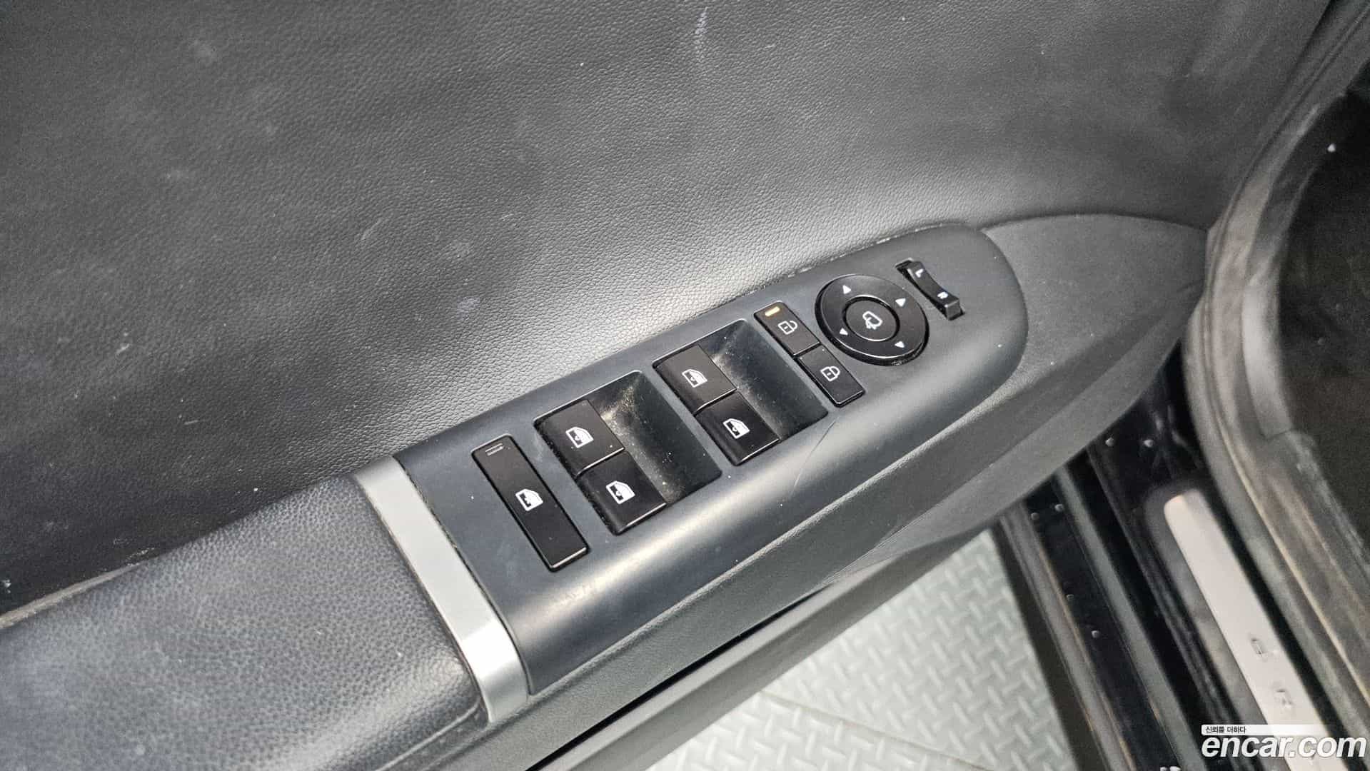 Grandeur Hyundai 2023.0-OPTION-040
