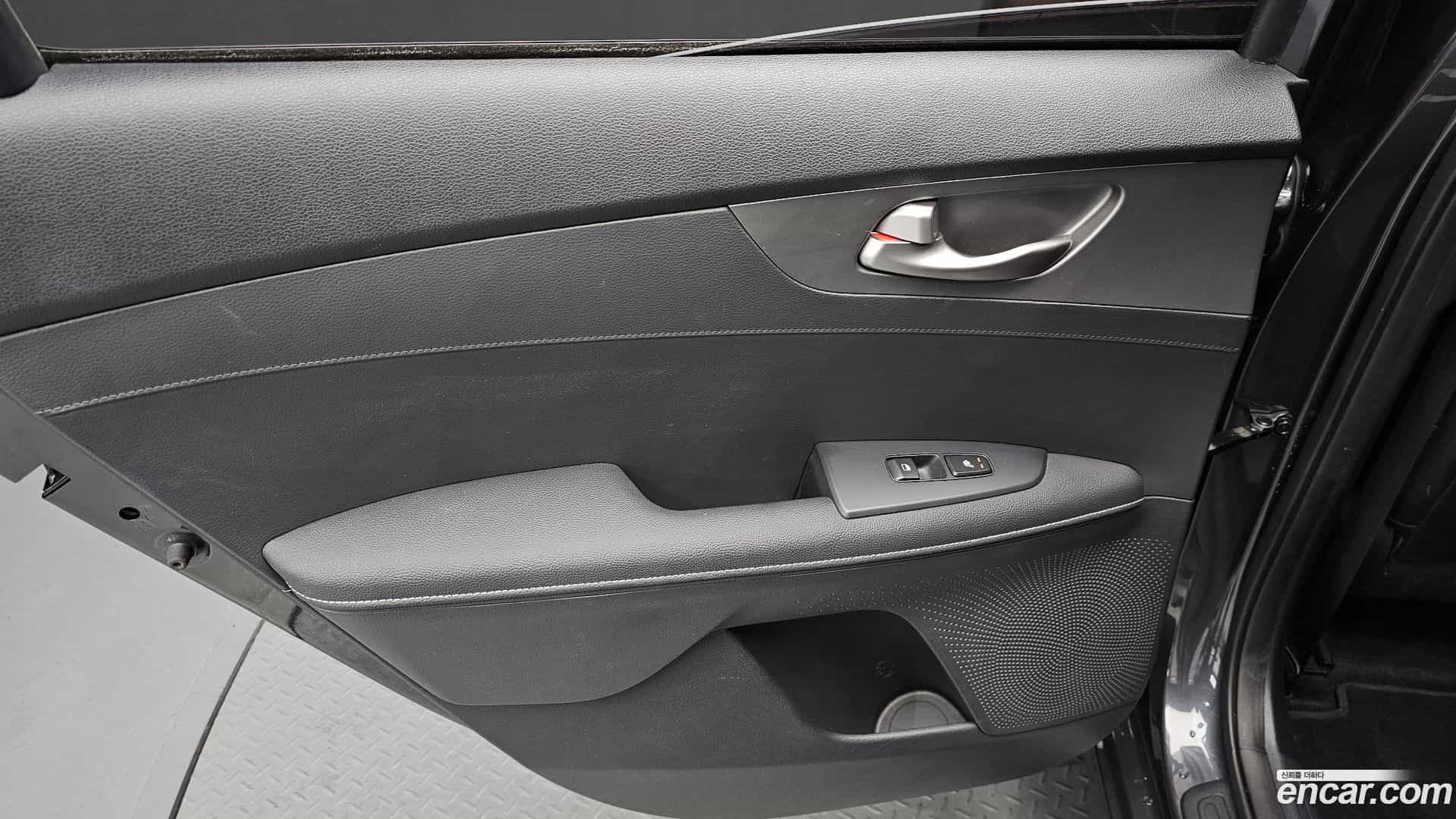 K3 Kia 2019.2-INNER-035