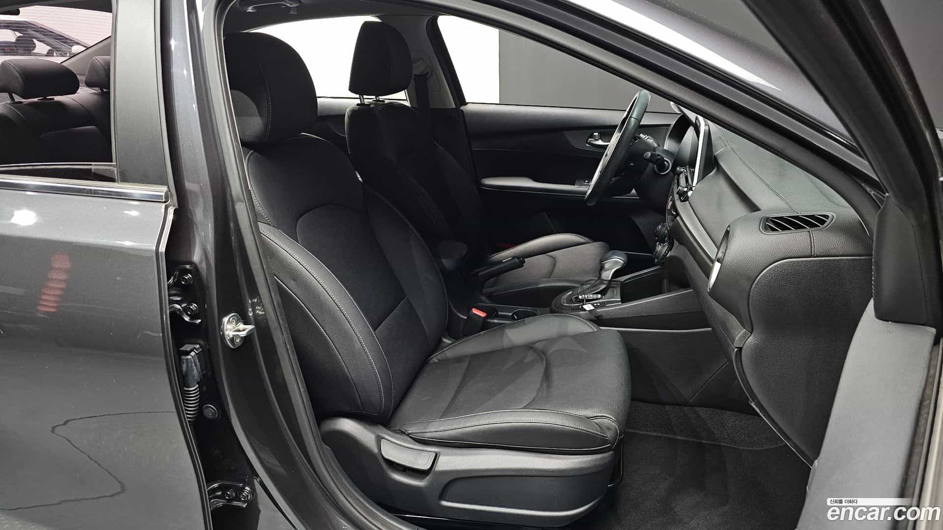 K3 Kia 2019.2-INNER-036