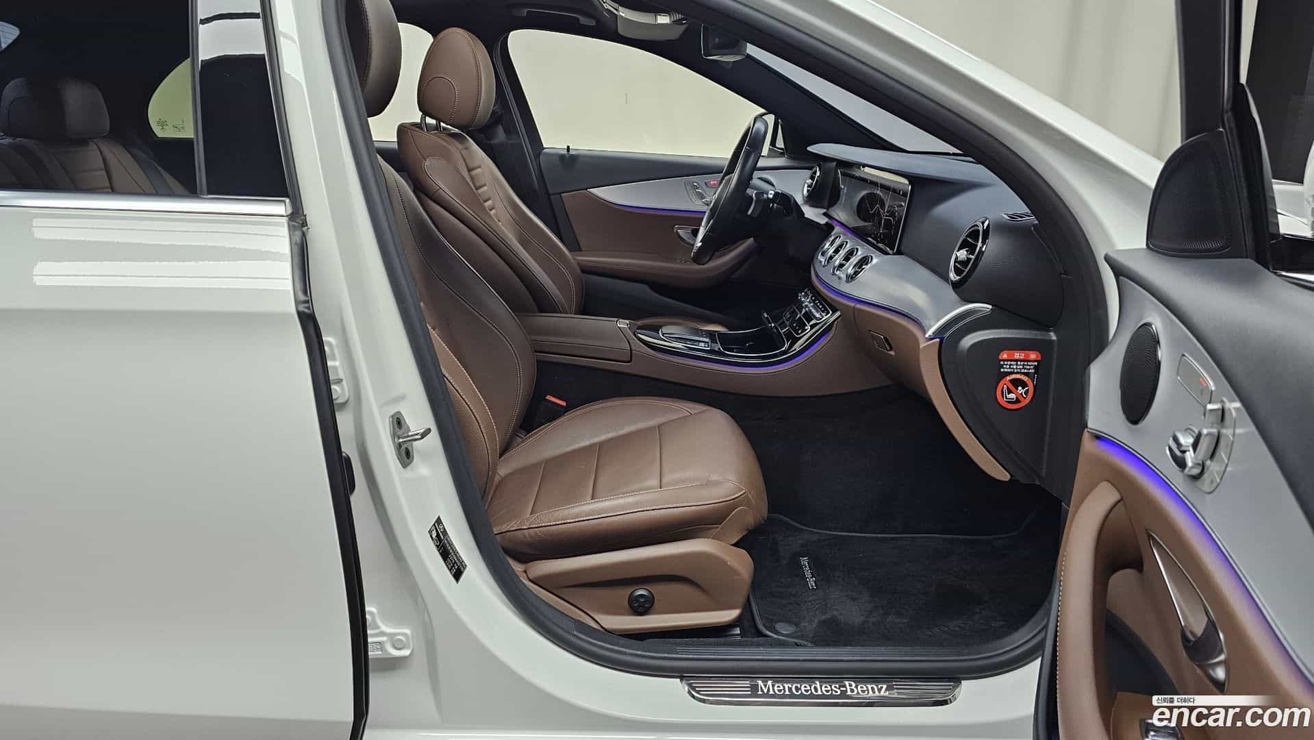 E-Class Mercedes-Benz 2021.2-OPTION-015