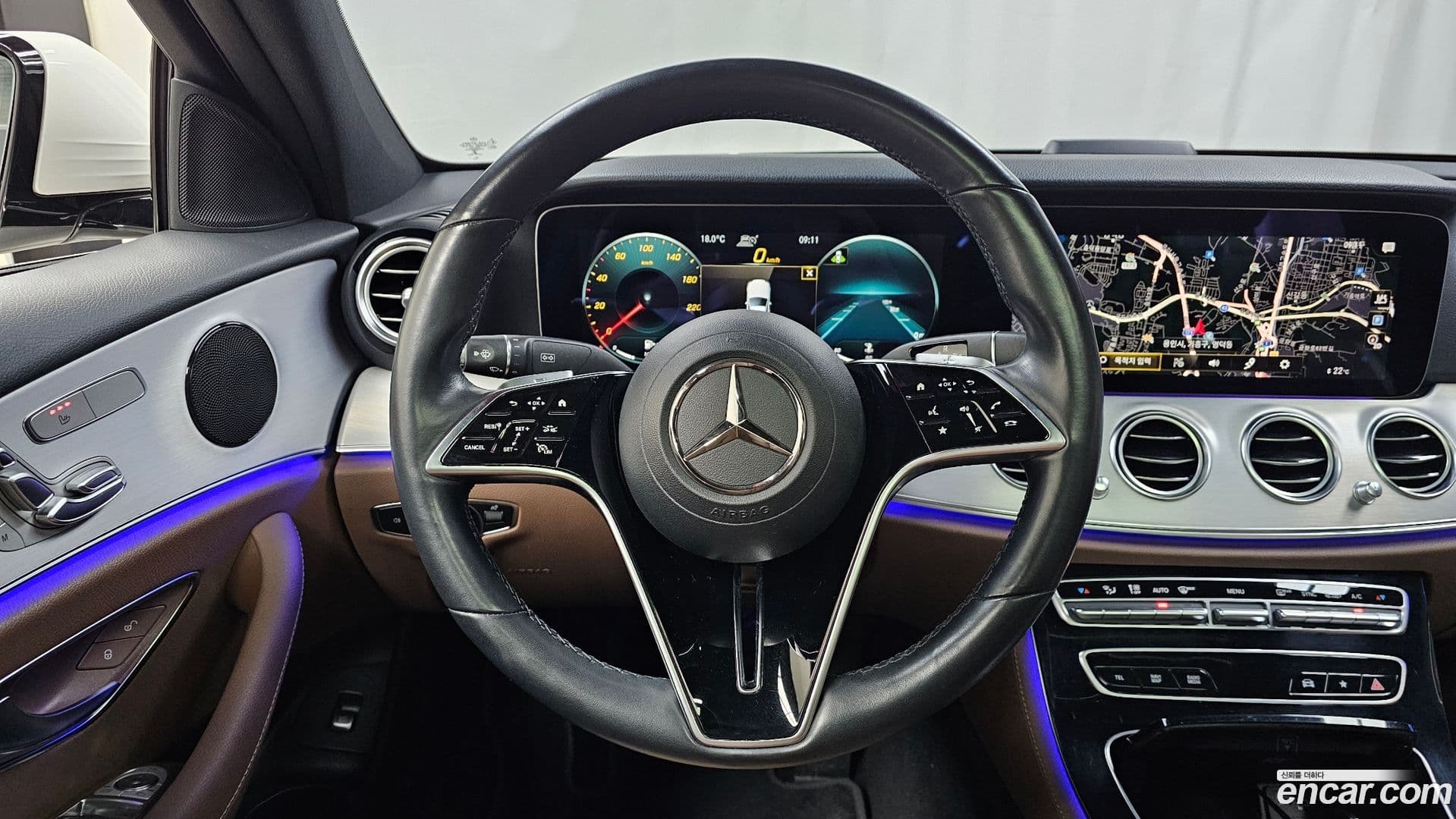 Main__Slider__Photo:E-Class Mercedes-Benz 2021.2-12