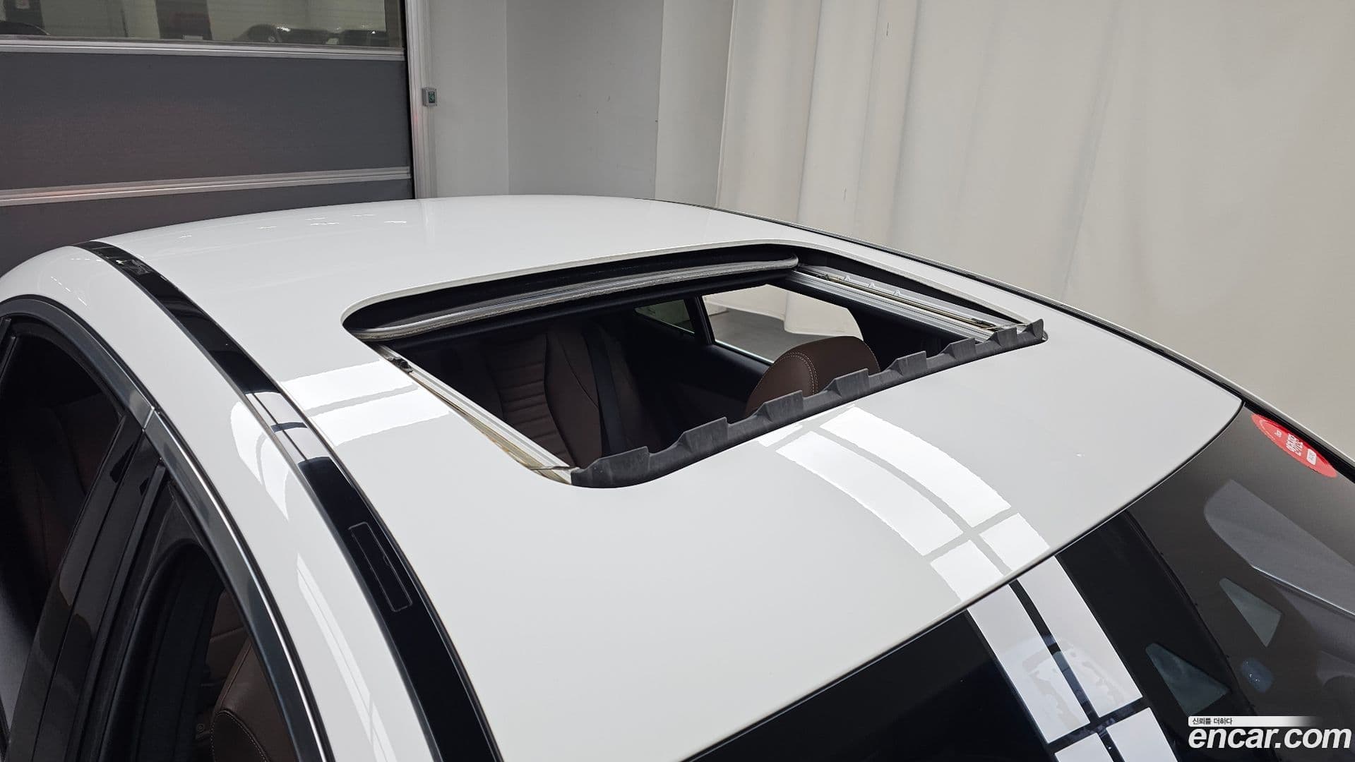 Main__Slider__Photo:E-Class Mercedes-Benz 2021.2-18