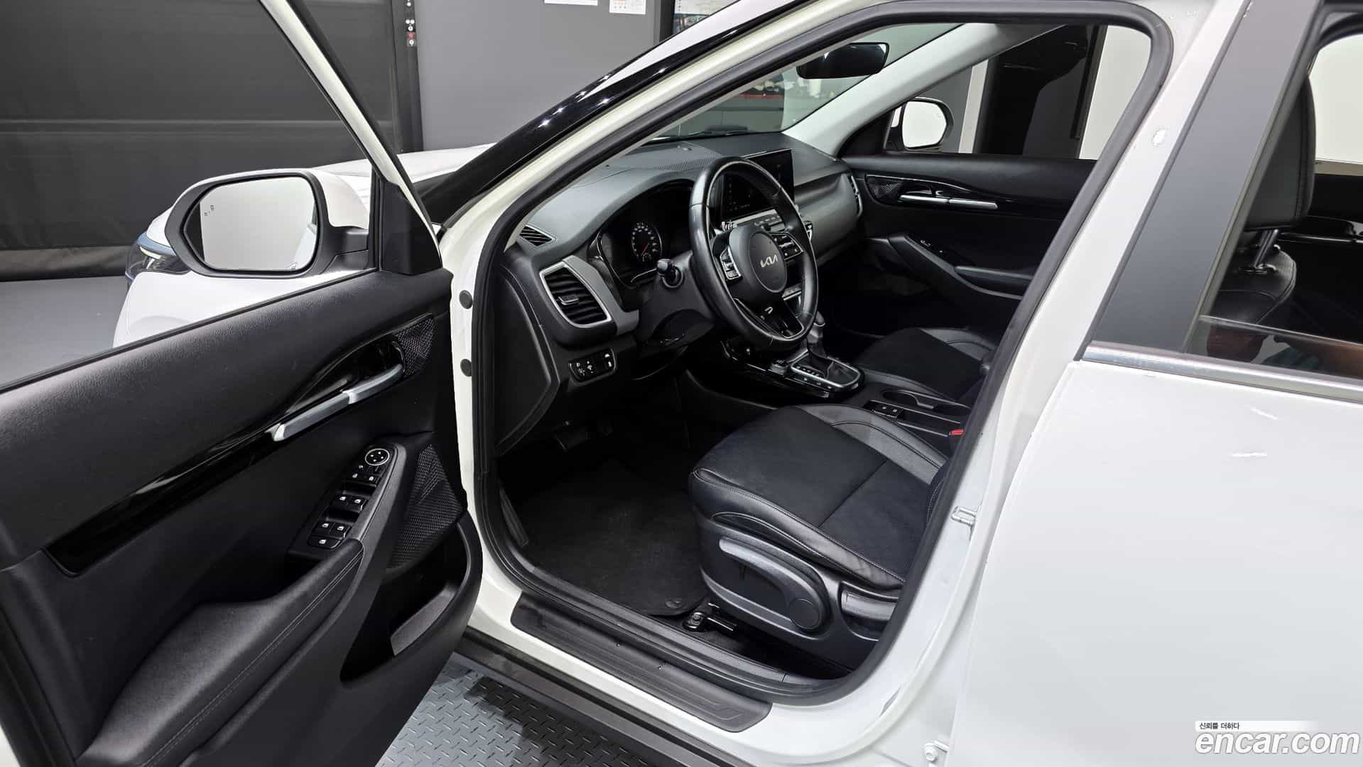 Seltos Kia 2022.2-INNER-010