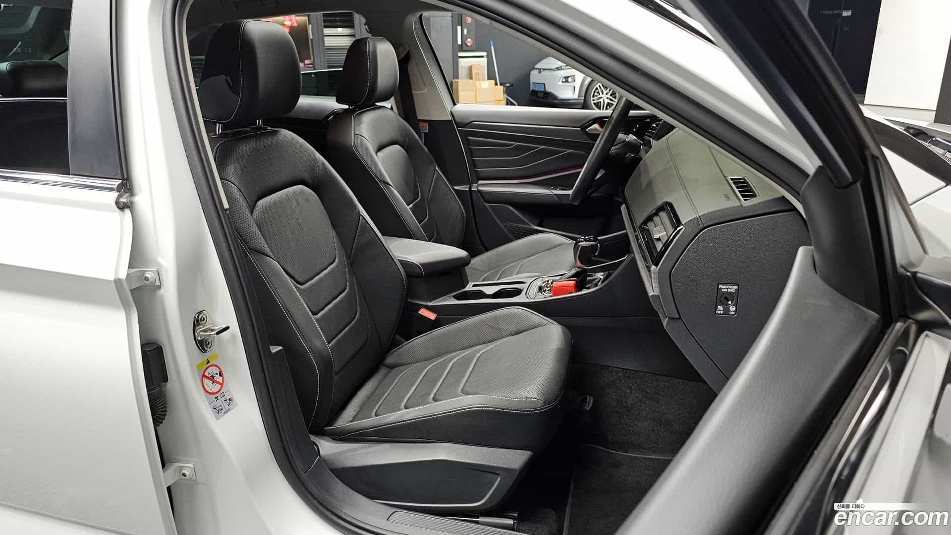 Jetta Volkswagen 2022.11-OPTION-015