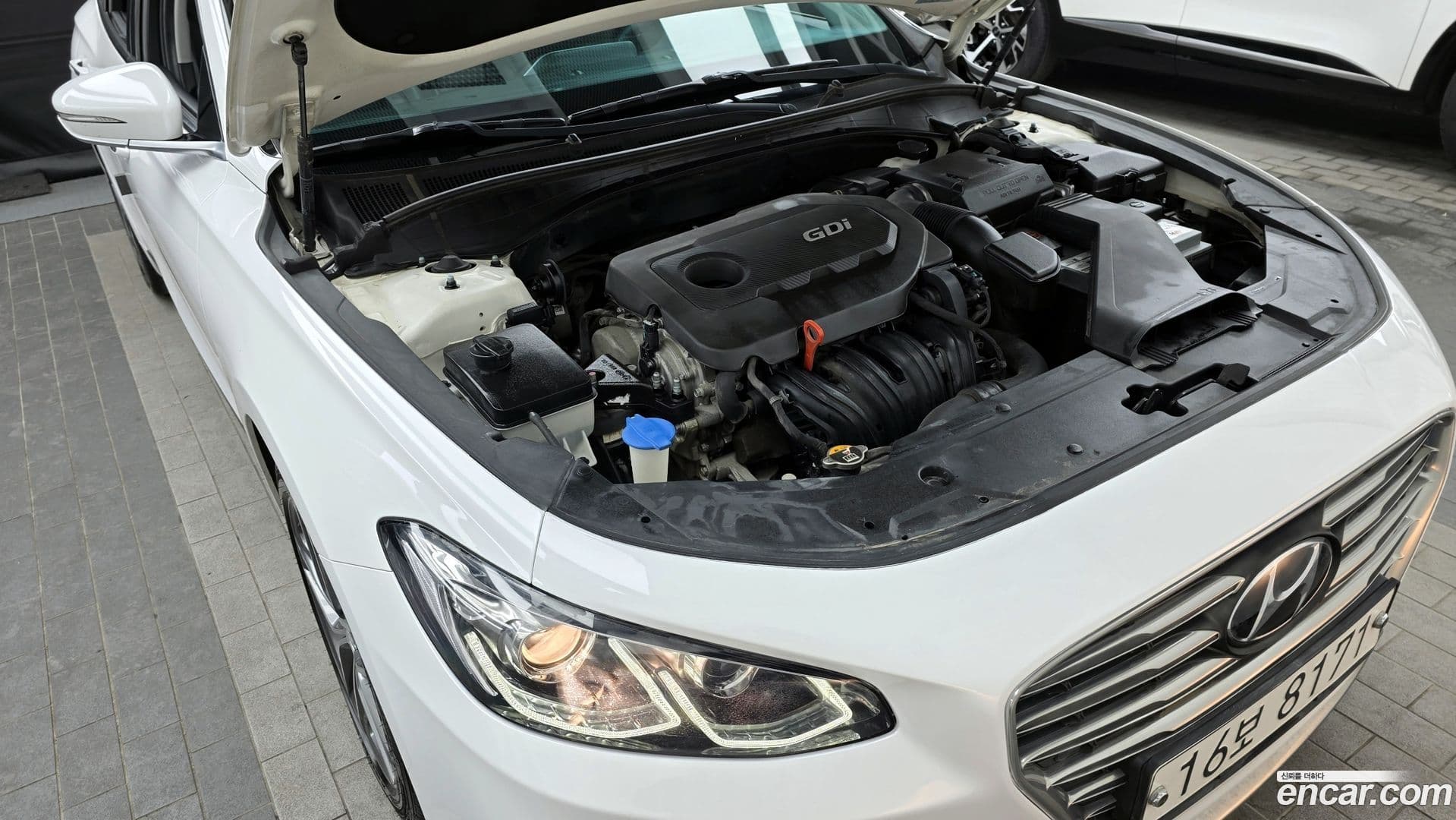 Main__Slider__Photo:Grandeur Hyundai 2017.1-5