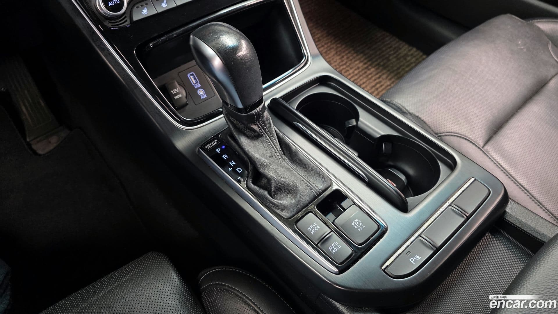 Main__Slider__Photo:Grandeur Hyundai 2017.1-8