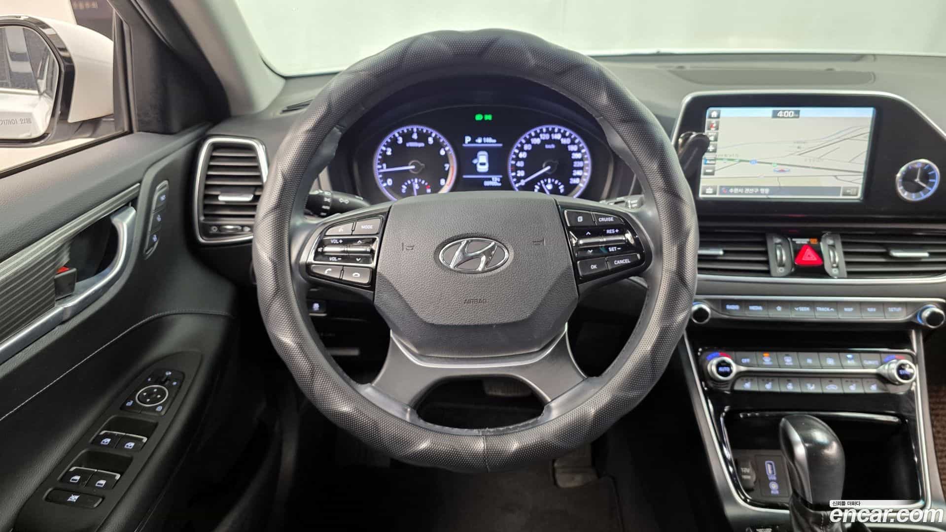 Grandeur Hyundai 2017.1-OPTION-017