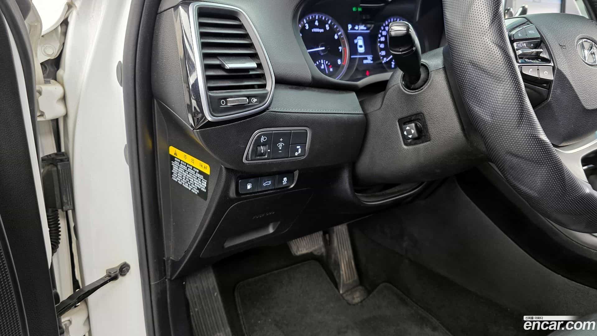Grandeur Hyundai 2017.1-OPTION-021