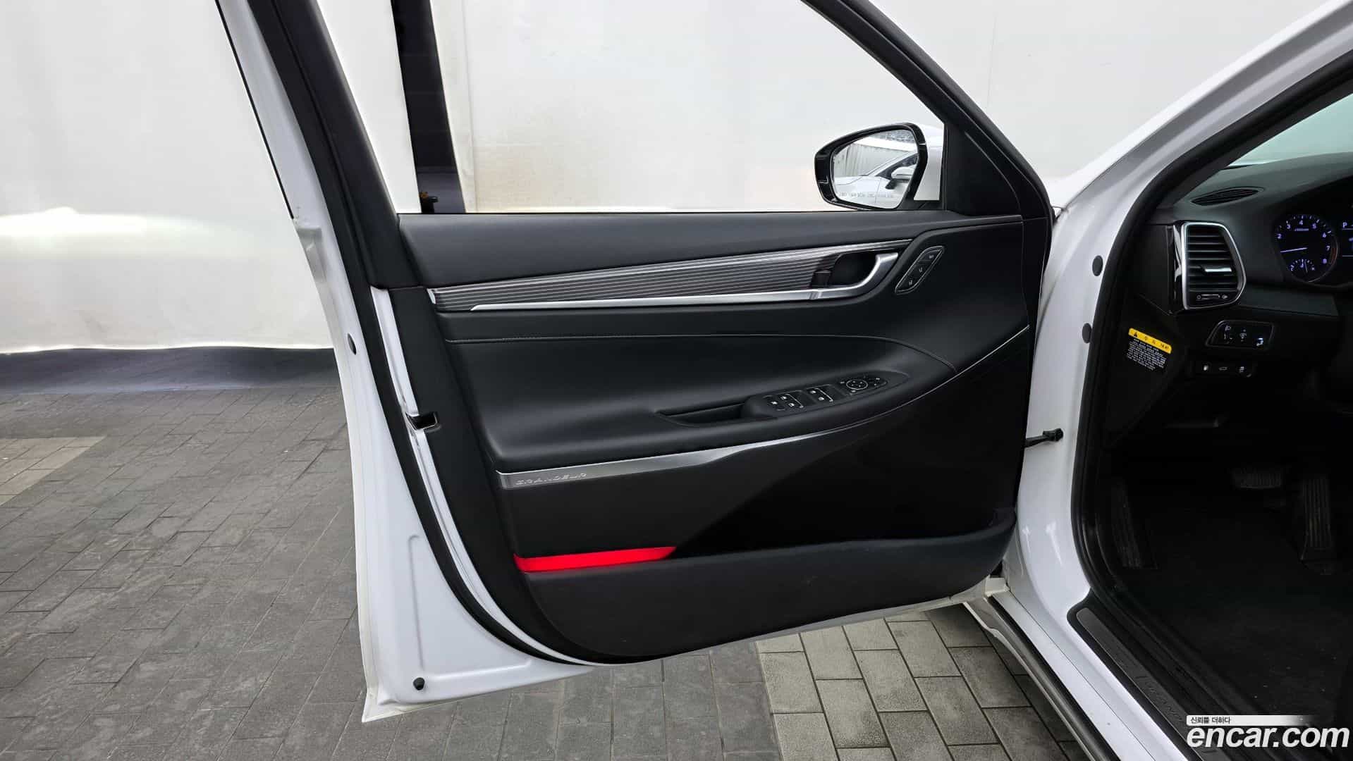 Grandeur Hyundai 2017.1-INNER-034