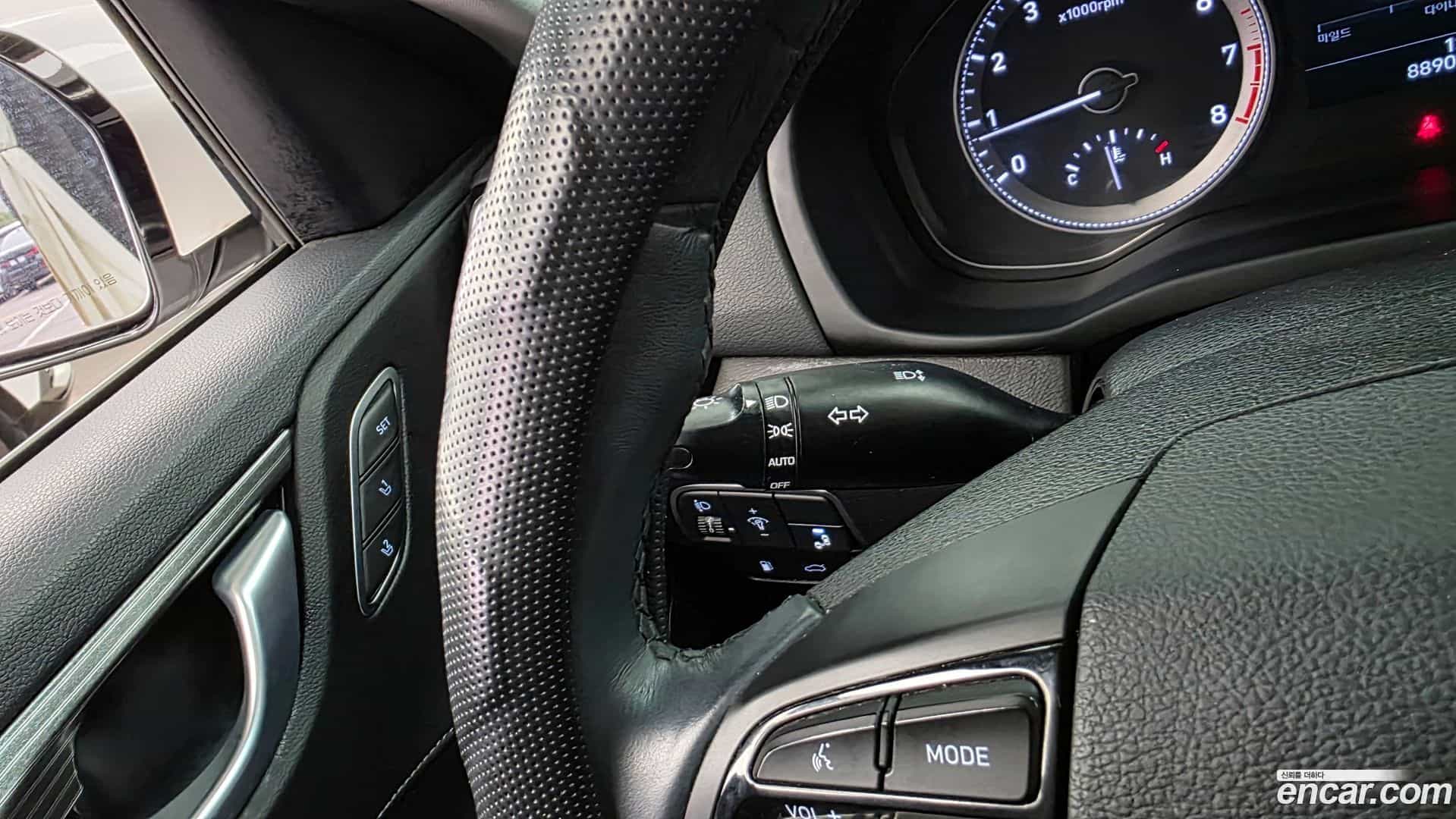 Grandeur Hyundai 2017.1-OPTION-040