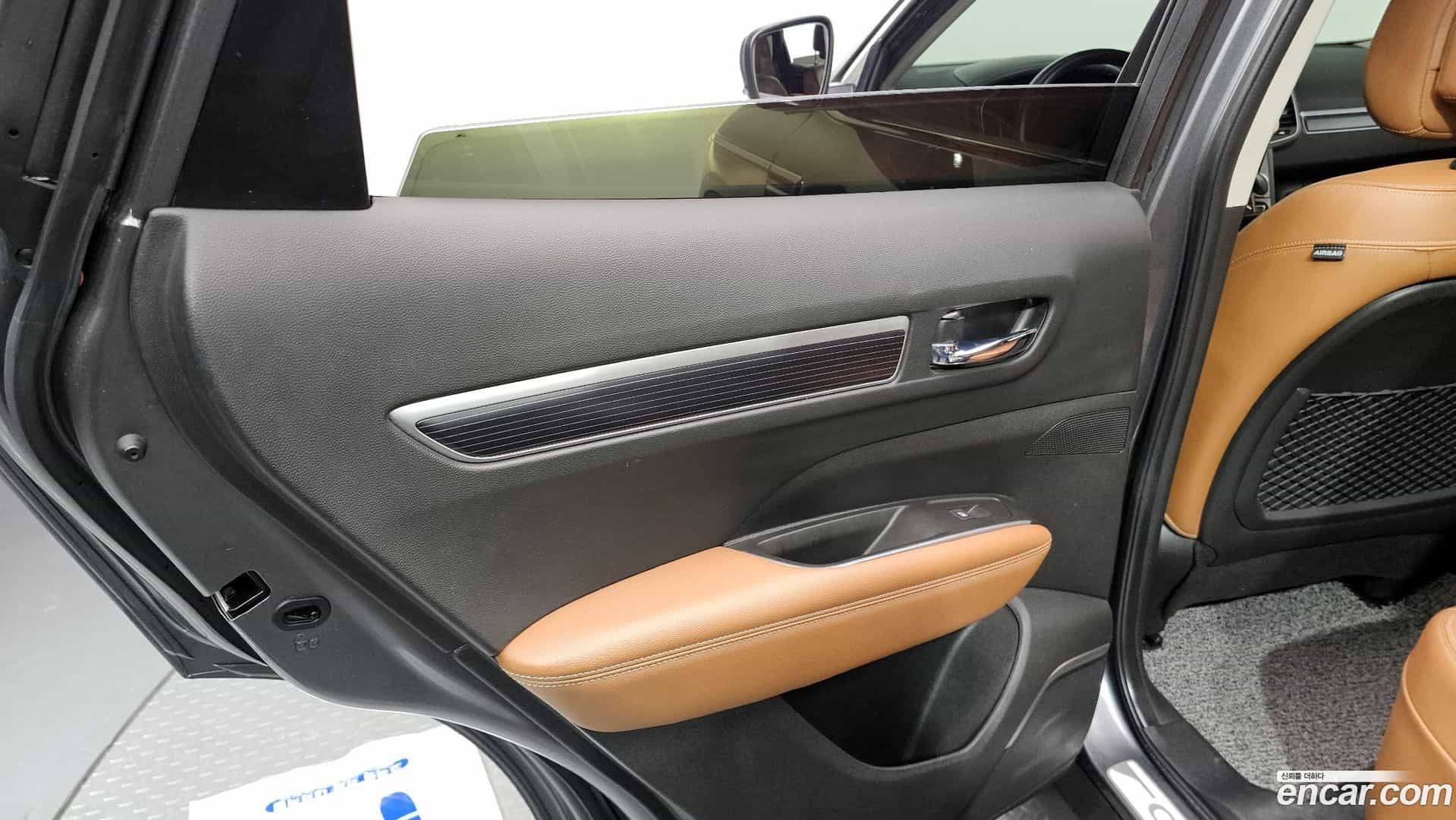 Canival Kia 2021.2-INNER-035