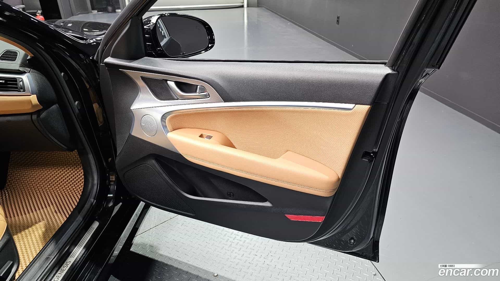 G70 Genesis 2021.11-INNER-034