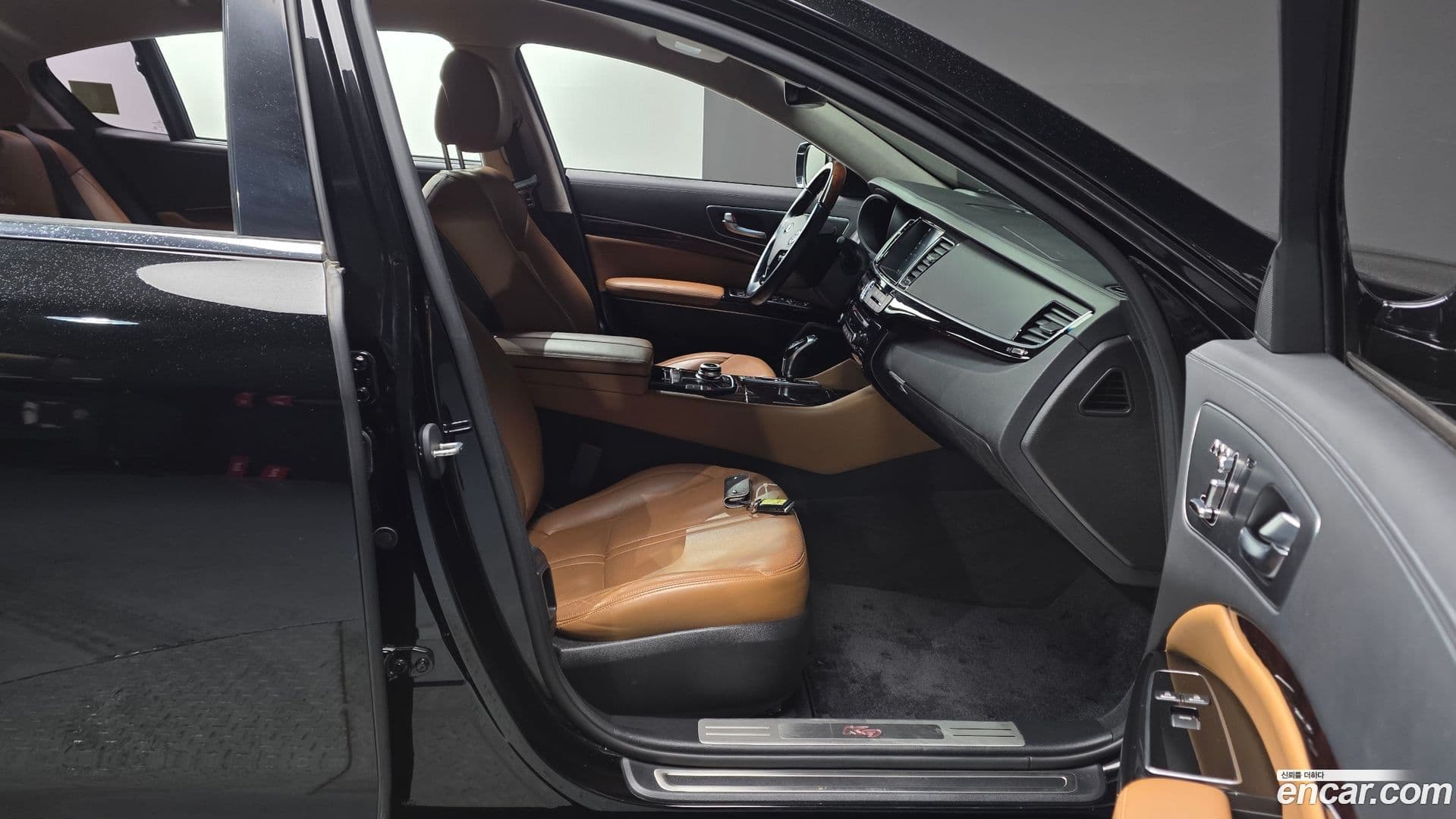 Main__Slider__Photo:K9 Kia 2015.2-10
