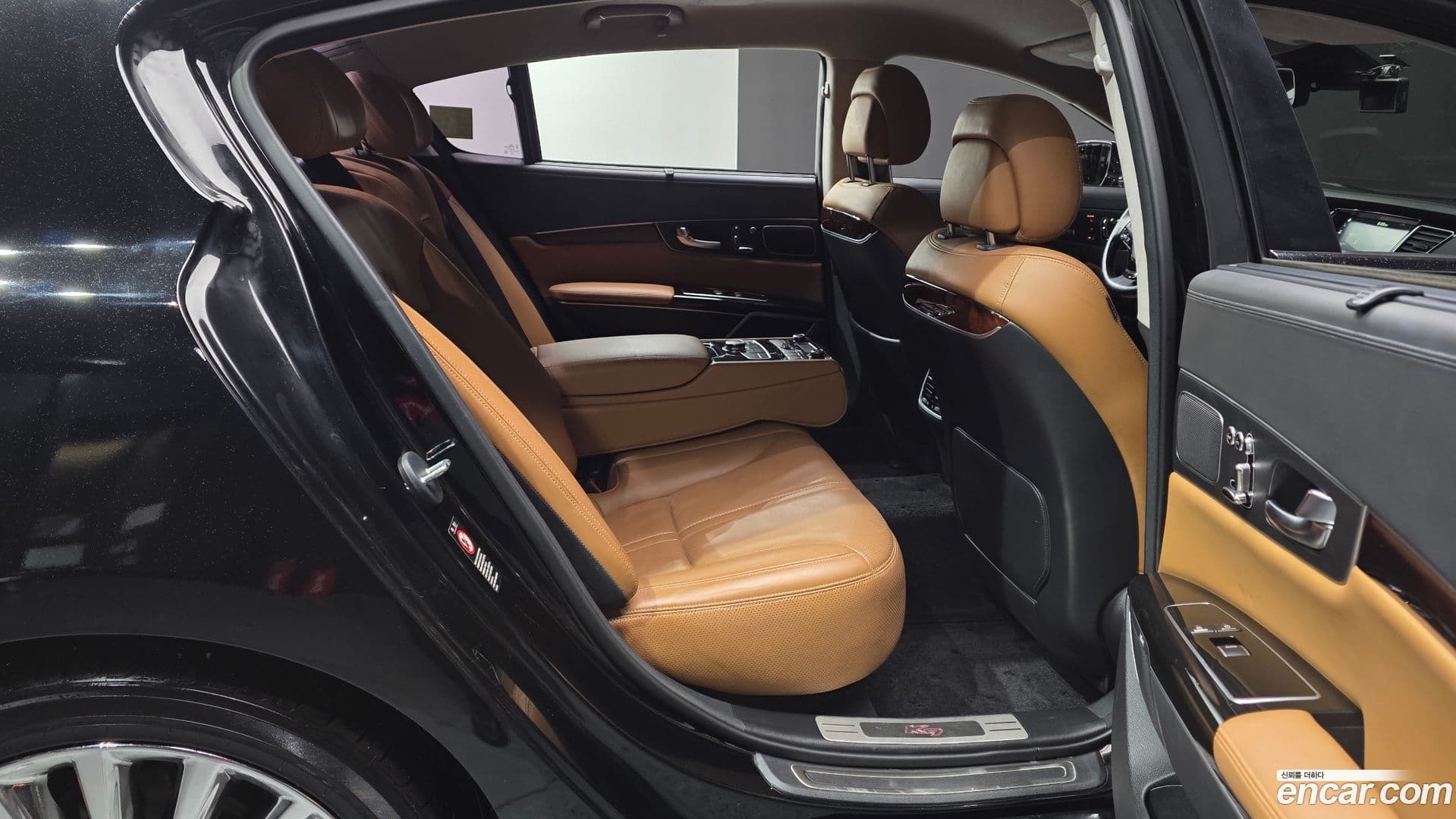 Main__Slider__Photo:K9 Kia 2015.2-11
