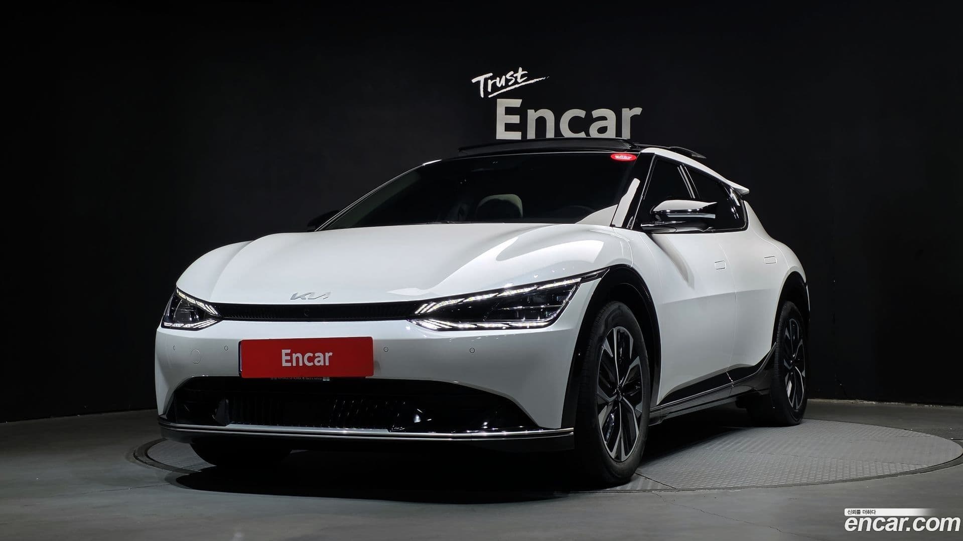 Main__Slider__Photo:EV6 Kia 2022.4-0
