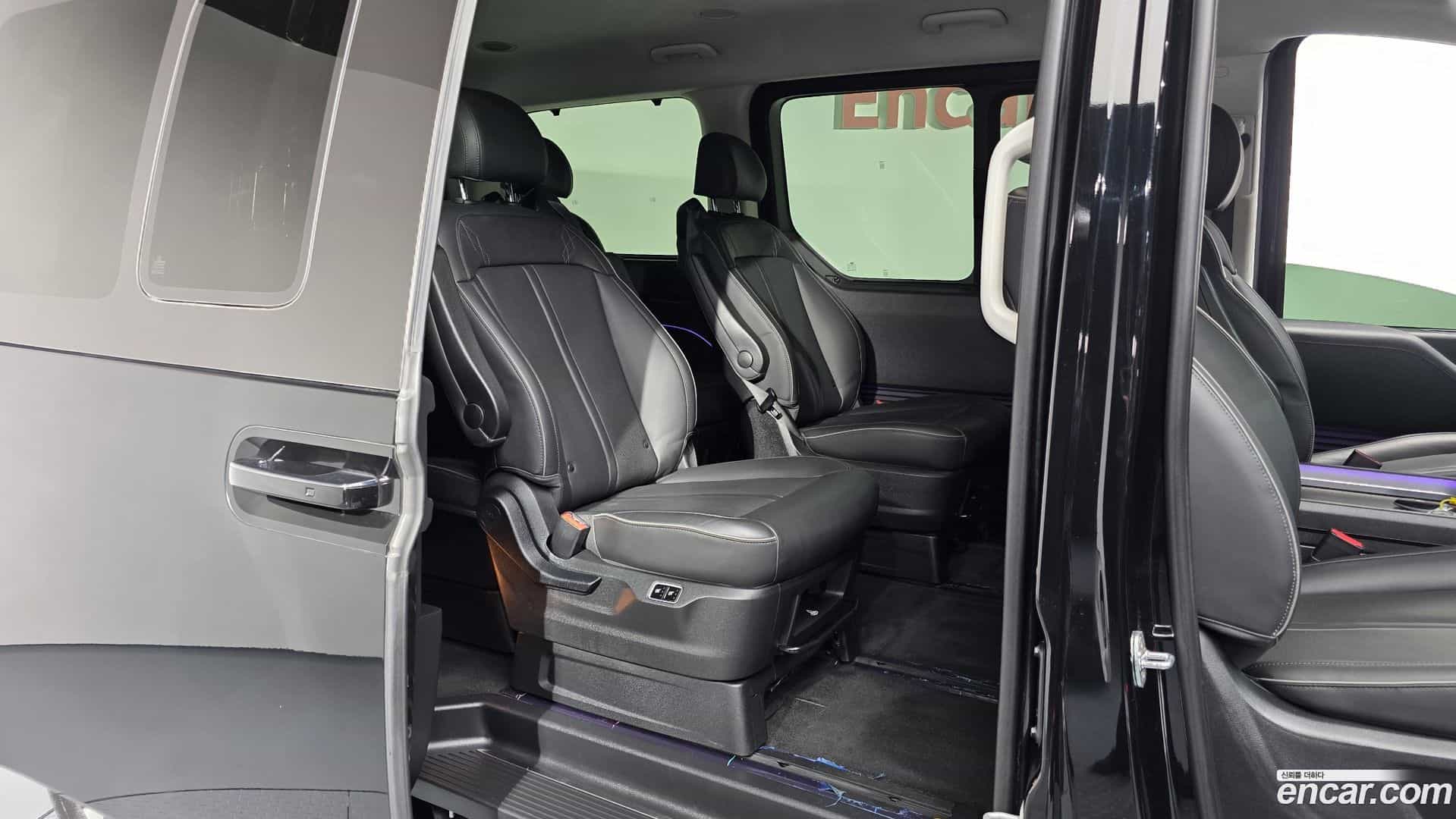 Staria Hyundai 2022.4-OPTION-015