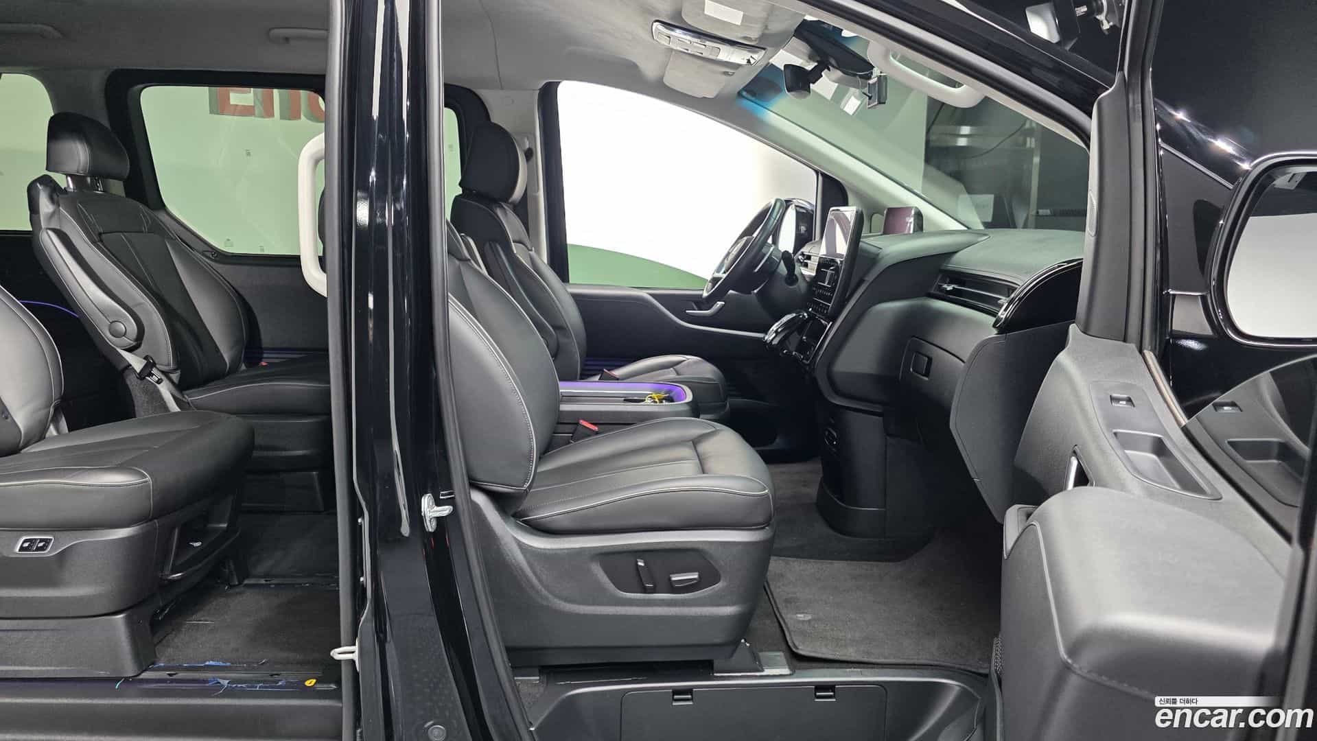 Staria Hyundai 2022.4-OPTION-016