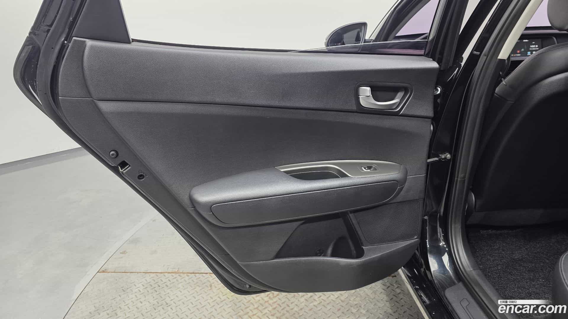 K5 Kia 2018.2-INNER-035