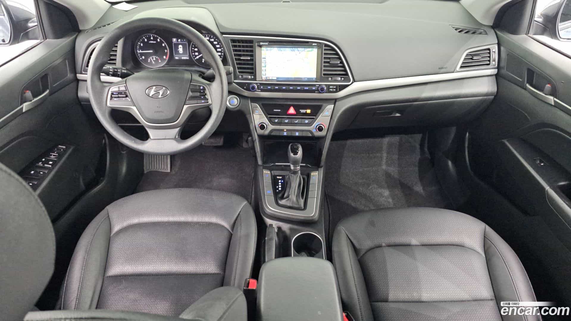 AVANTE Hyundai 2017.3-INNER-007