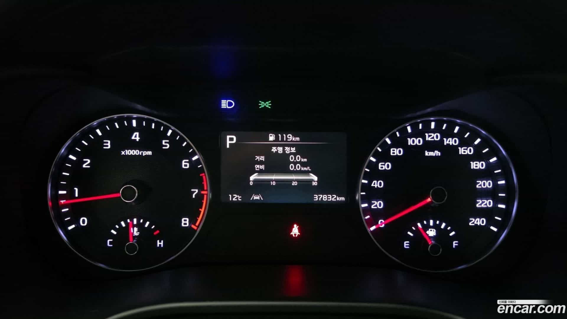 K3 Kia 2023.11-INNER-008