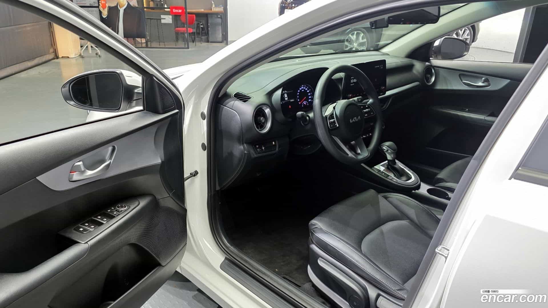 K3 Kia 2023.11-INNER-010