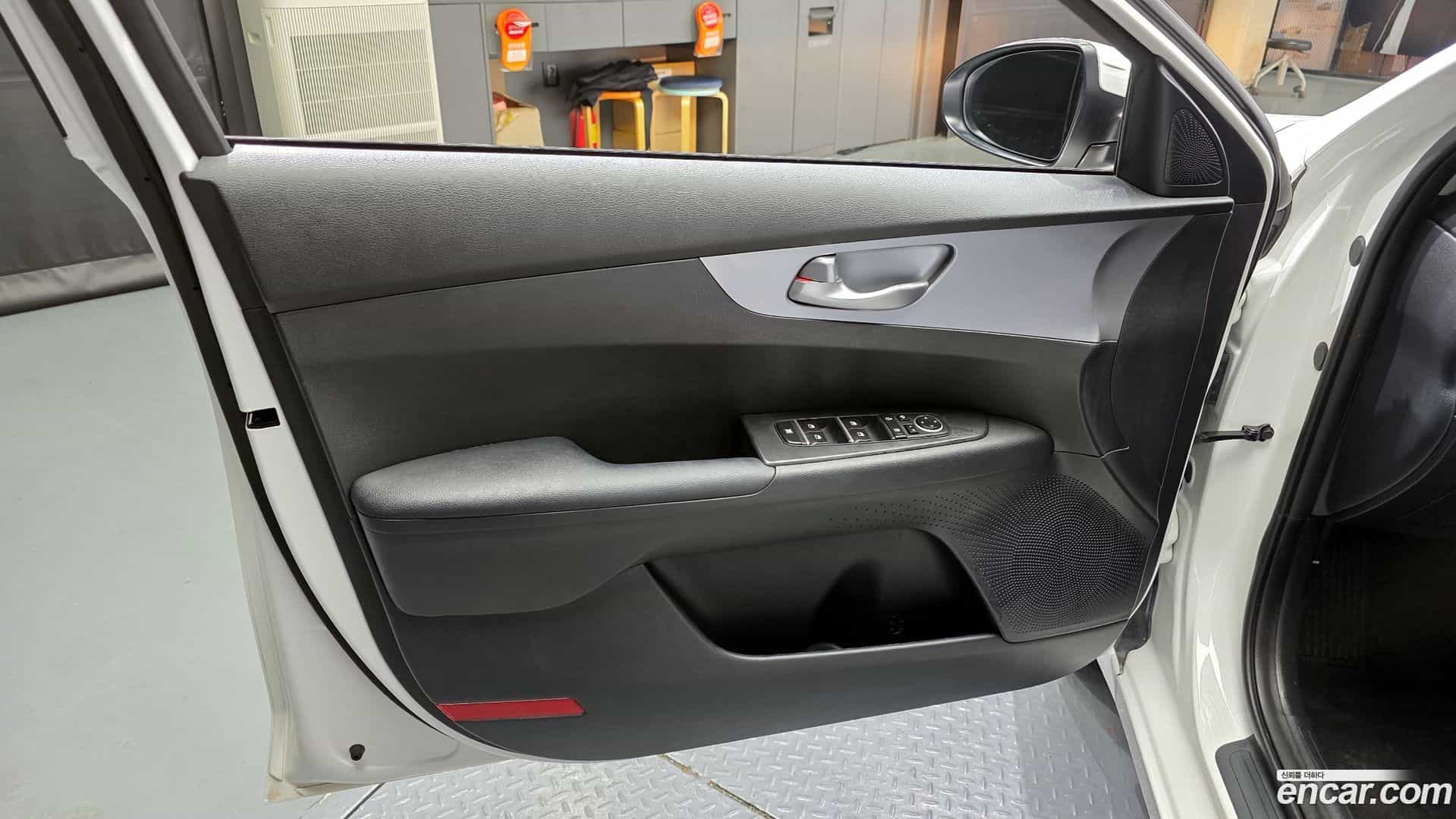 K3 Kia 2023.11-INNER-034