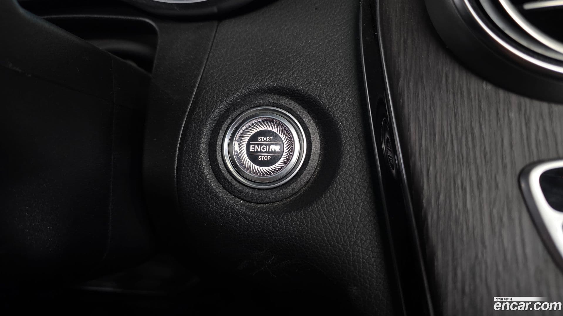 Main__Slider__Photo:GLC-Class Mercedes-Benz 2021.1-27