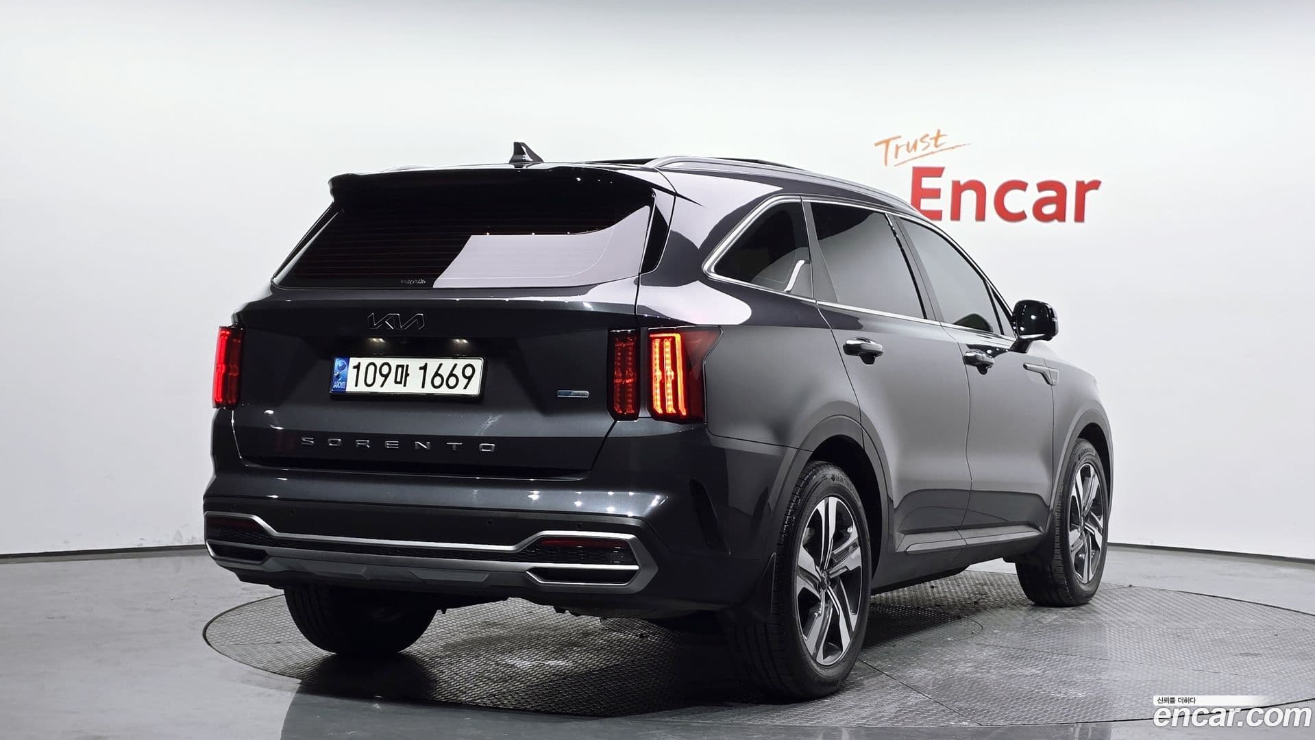 Main__Slider__Photo:Sorento Kia 2022.4-1