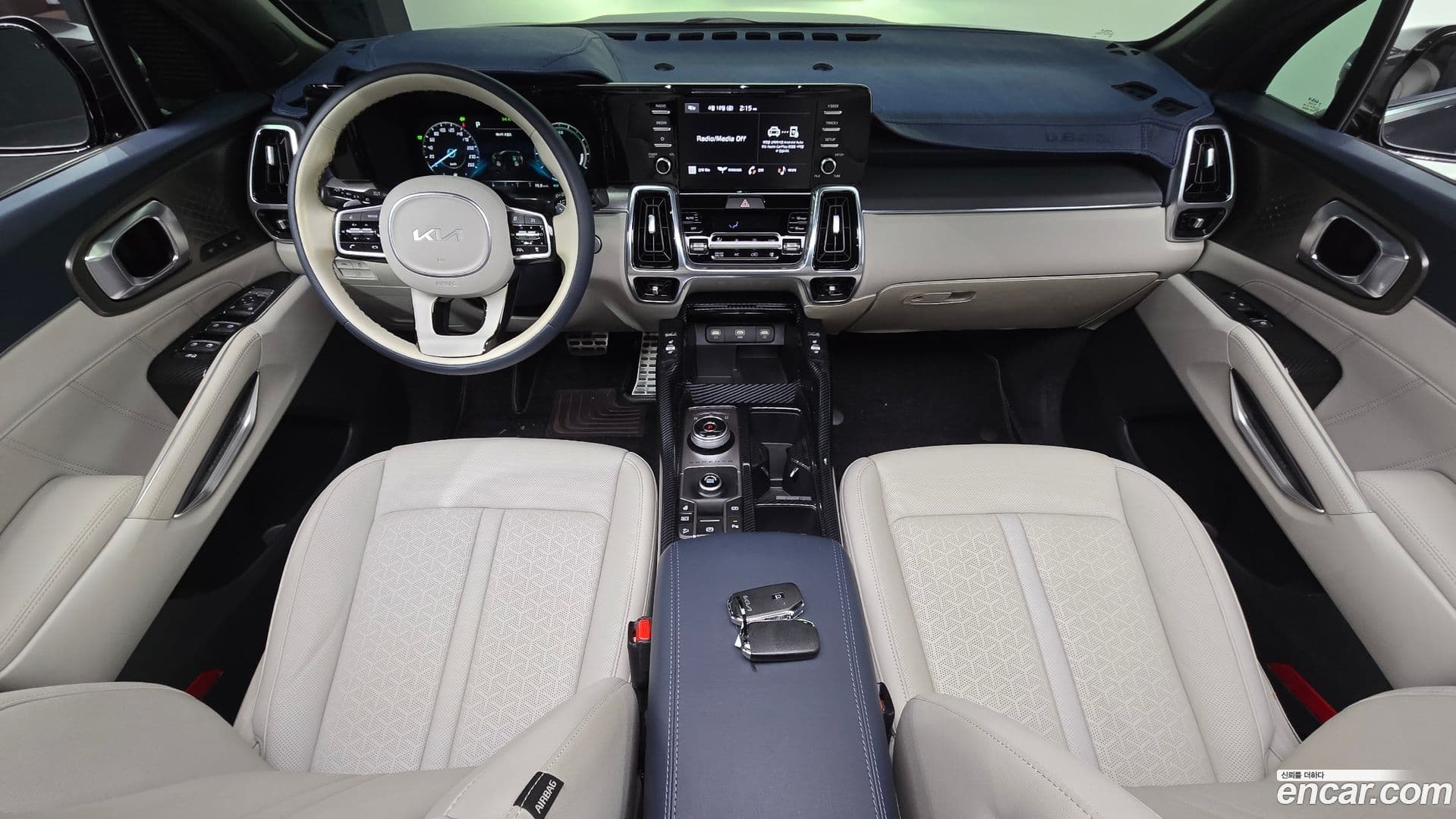Main__Slider__Photo:Sorento Kia 2022.4-6