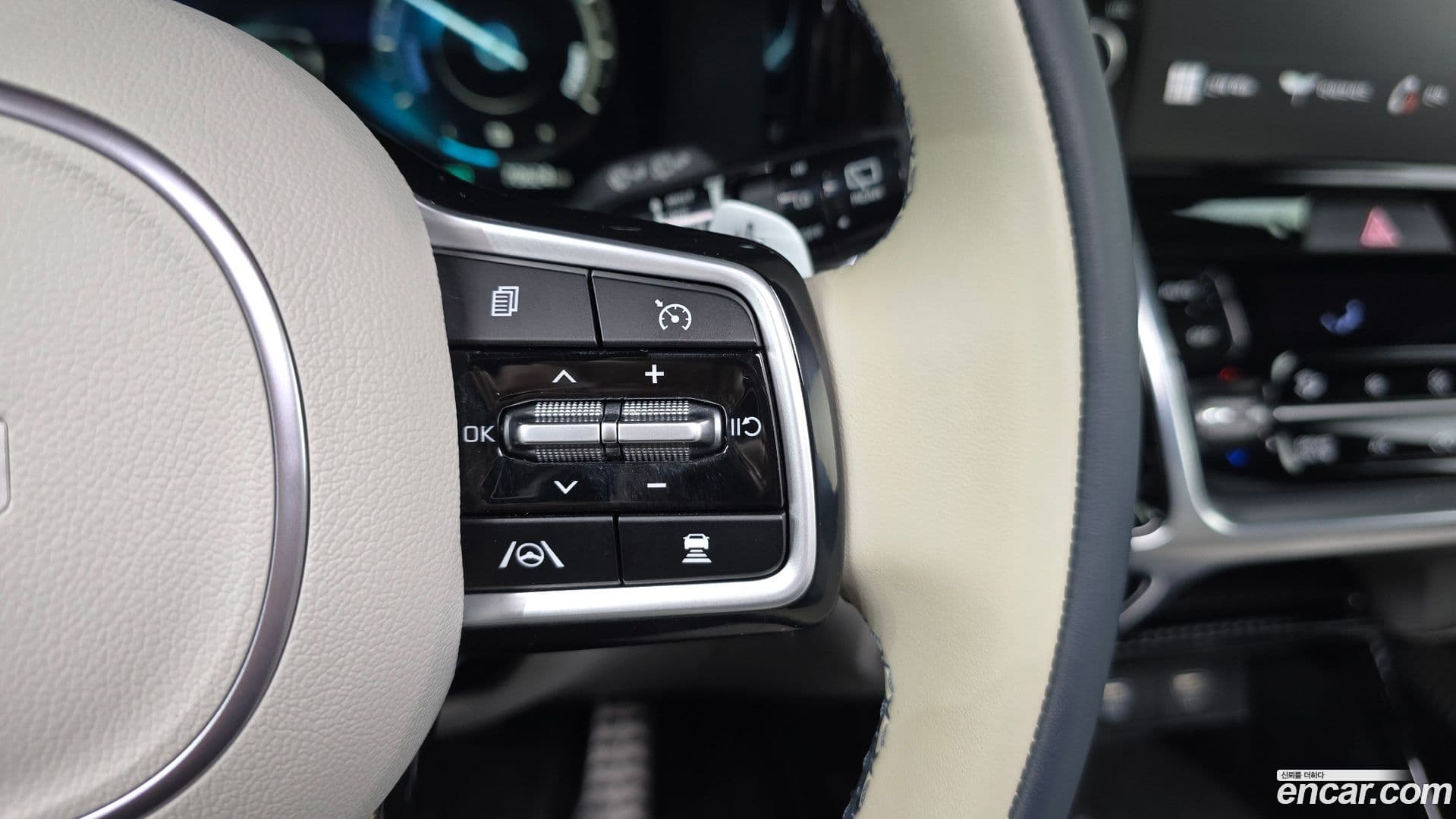 Main__Slider__Photo:Sorento Kia 2022.4-16