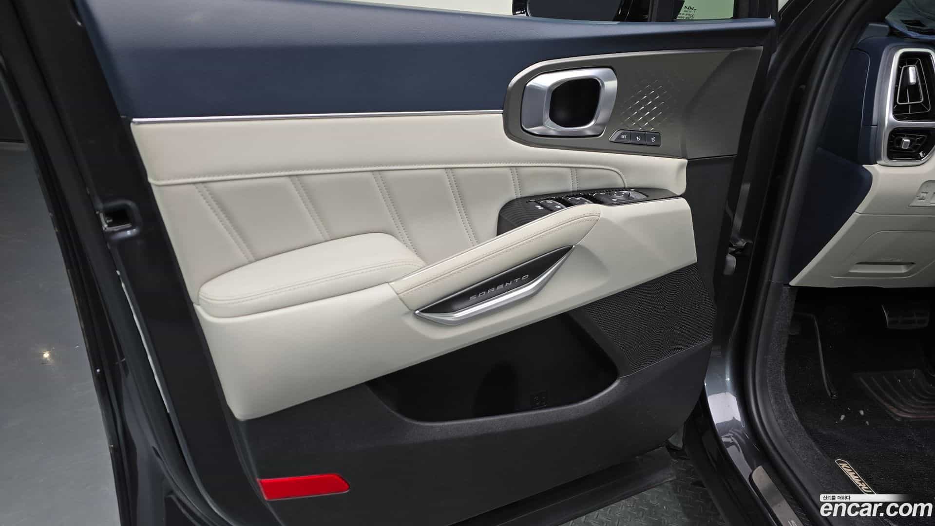 Sorento Kia 2022.4-INNER-034