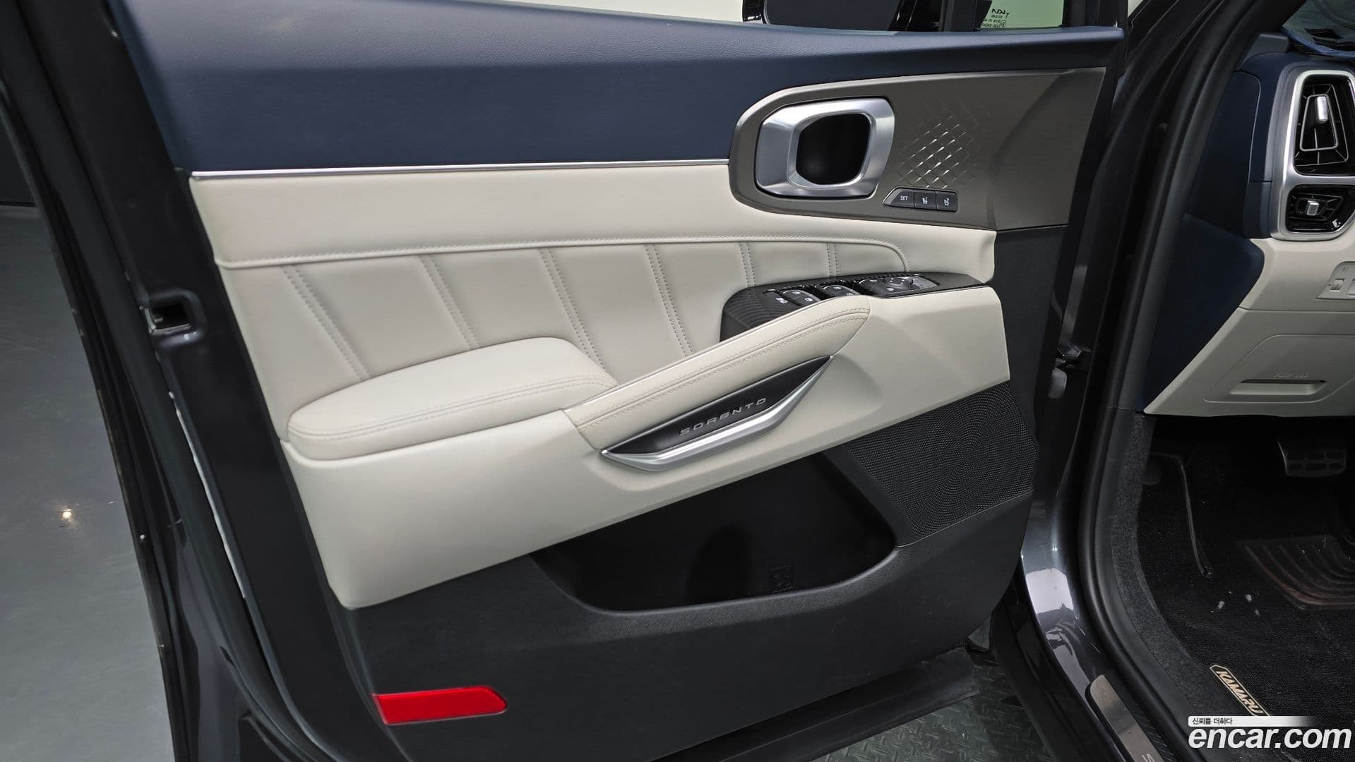 Main__Slider__Photo:Sorento Kia 2022.4-23