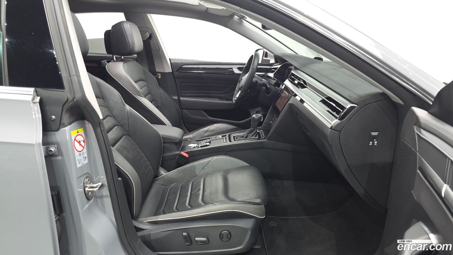 Main__Slider__Photo:Arteon Volkswagen 2023.7-9