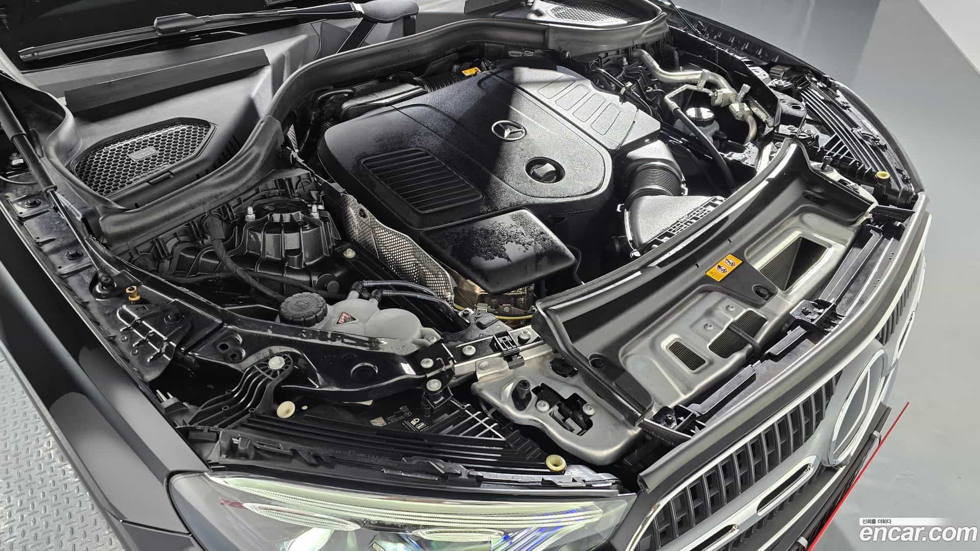 GLC-Class Mercedes-Benz 2025.0-OUTER-006