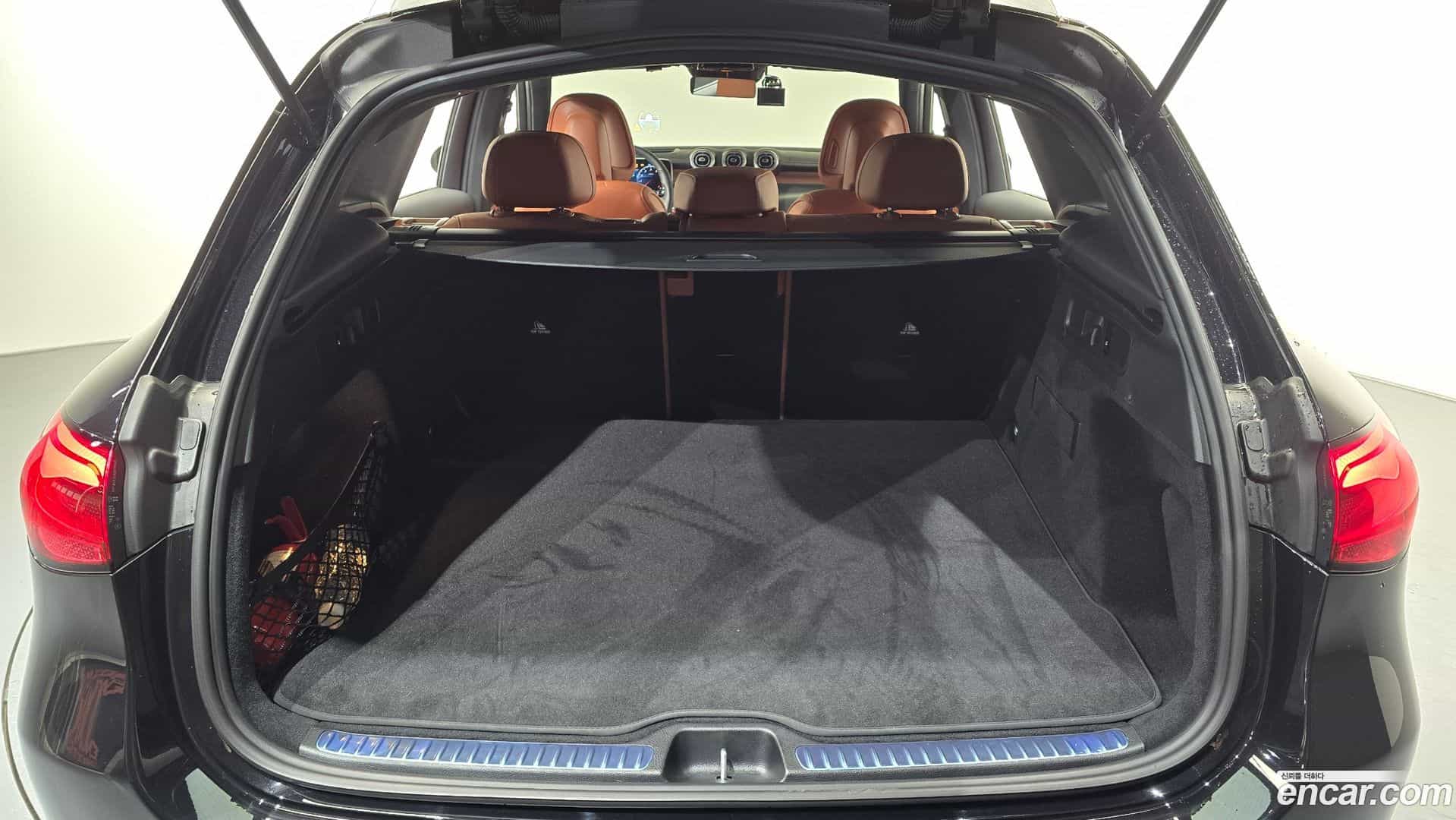 GLC-Class Mercedes-Benz 2025.0-OPTION-024
