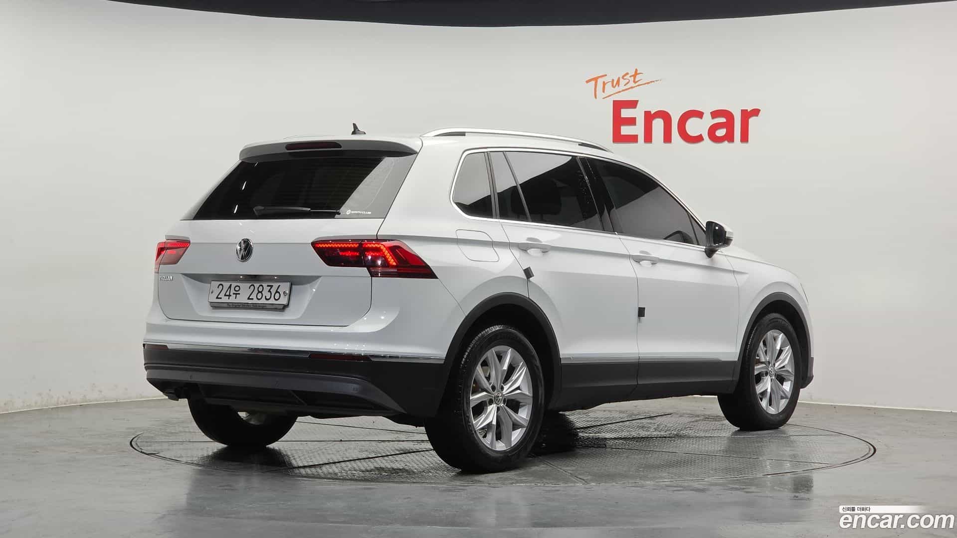 Tiguan Volkswagen 2018.8-OUTER-002