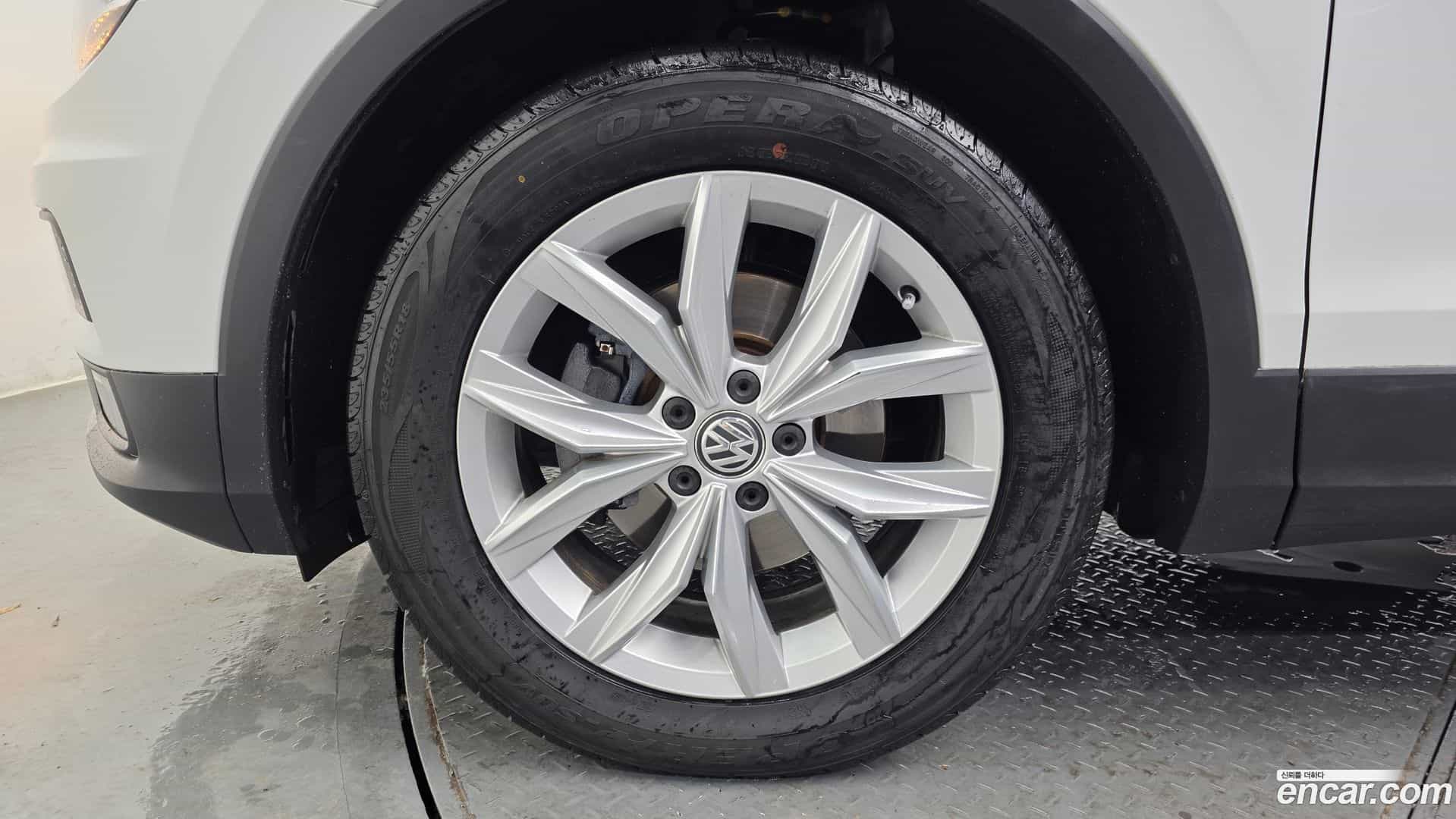 Tiguan Volkswagen 2018.8-OUTER-005