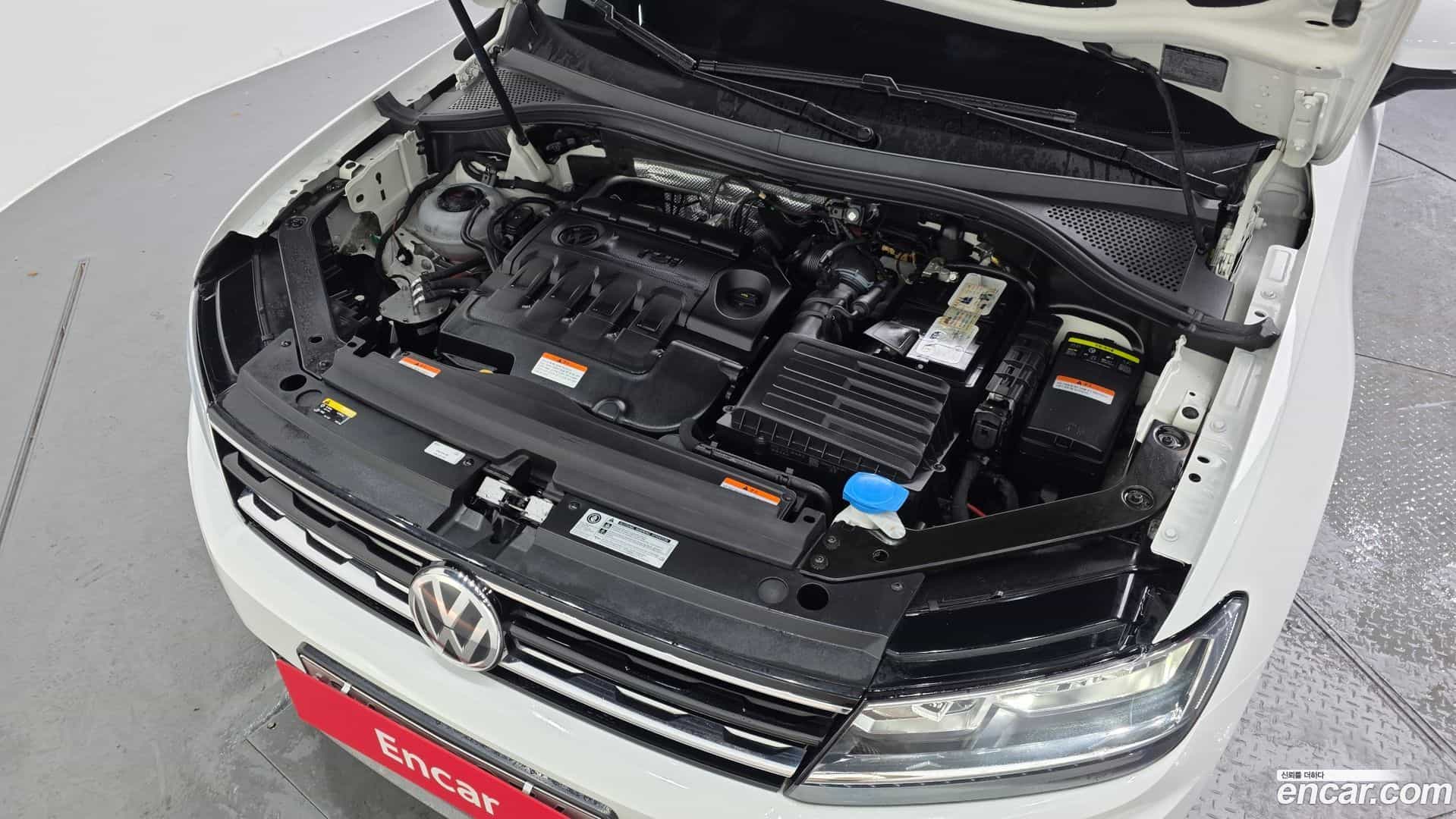 Tiguan Volkswagen 2018.8-OUTER-006