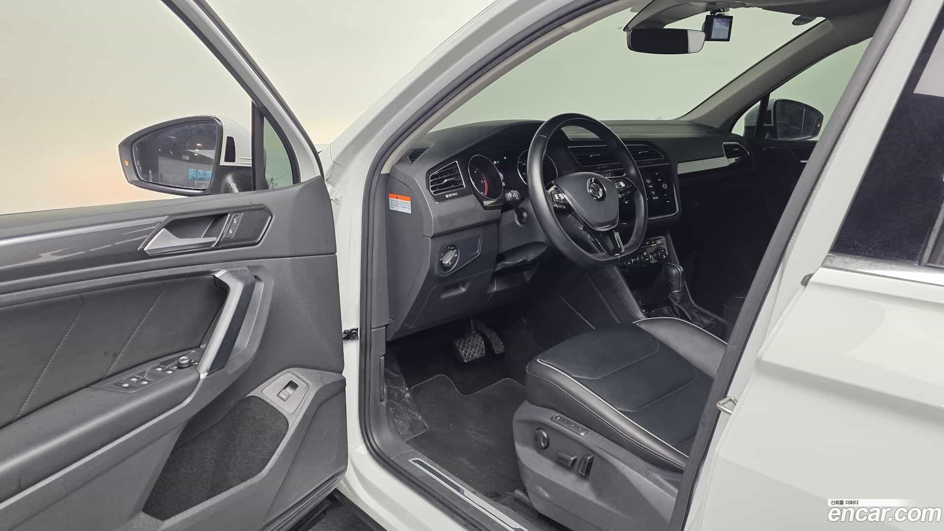 Tiguan Volkswagen 2018.8-INNER-010