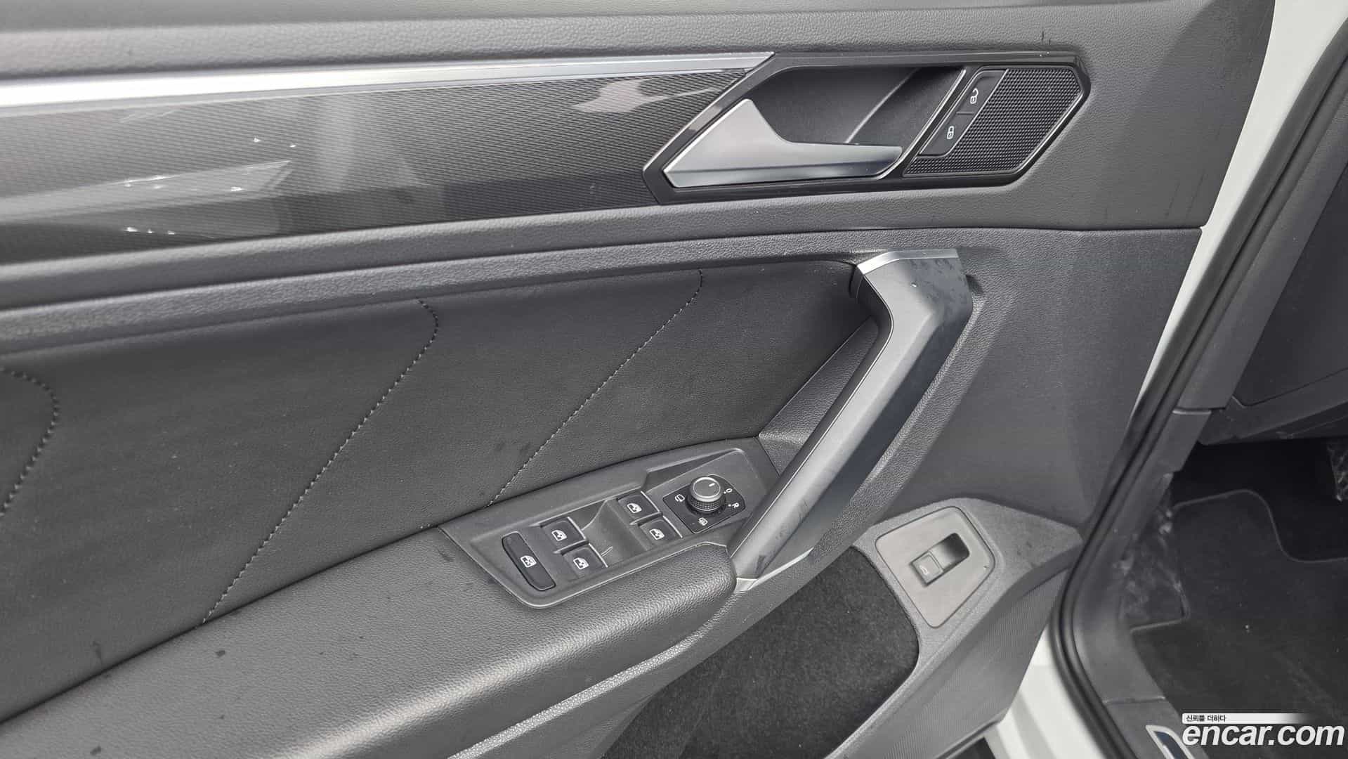 Tiguan Volkswagen 2018.8-INNER-034
