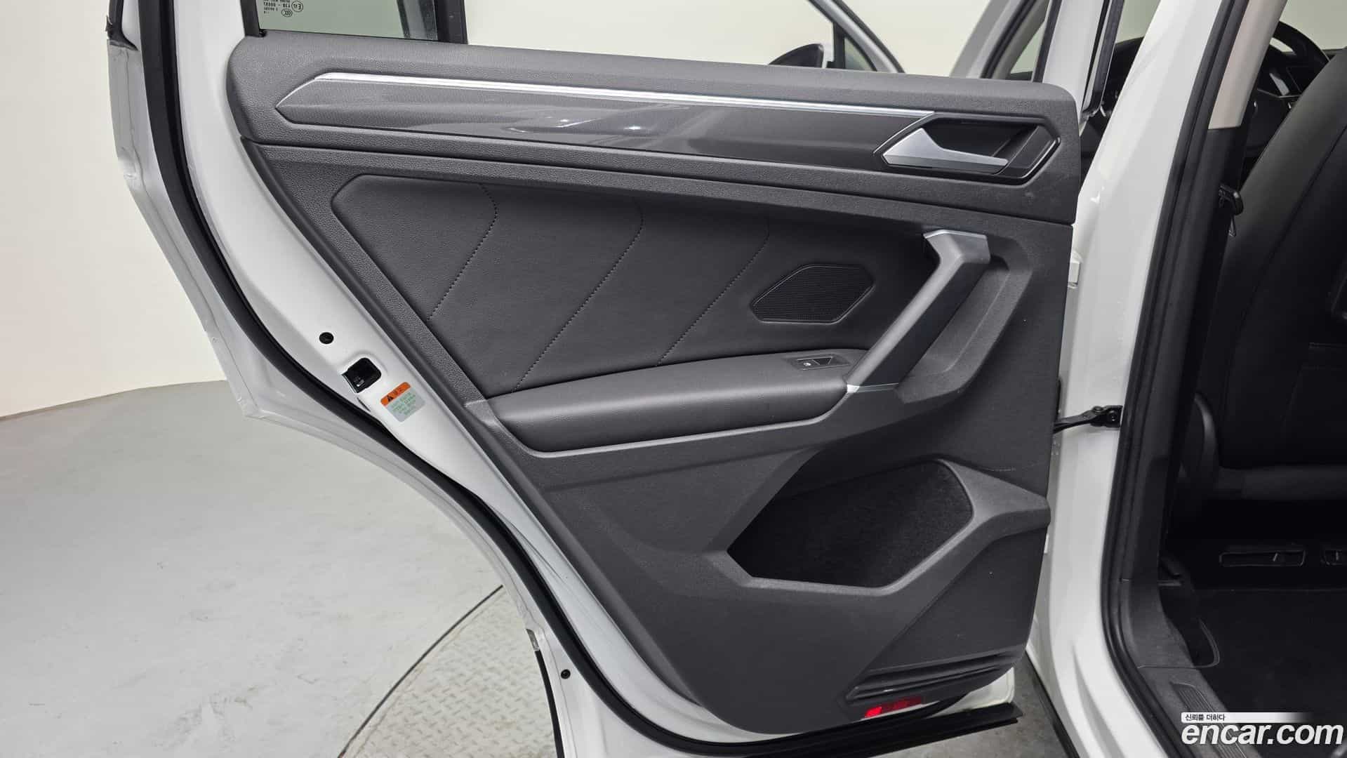 Tiguan Volkswagen 2018.8-INNER-035