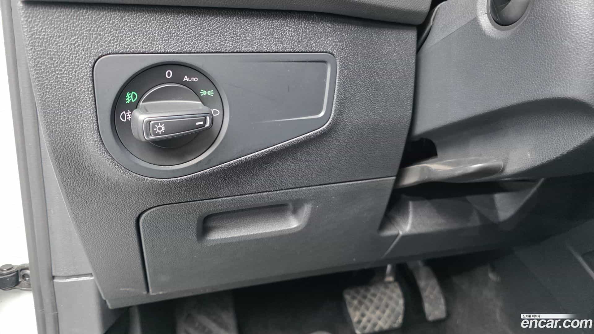 Tiguan Volkswagen 2018.8-OPTION-043