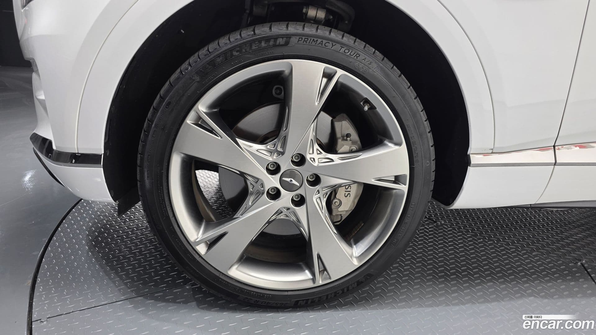 Main__Slider__Photo:GV80 Genesis 2021.11-4
