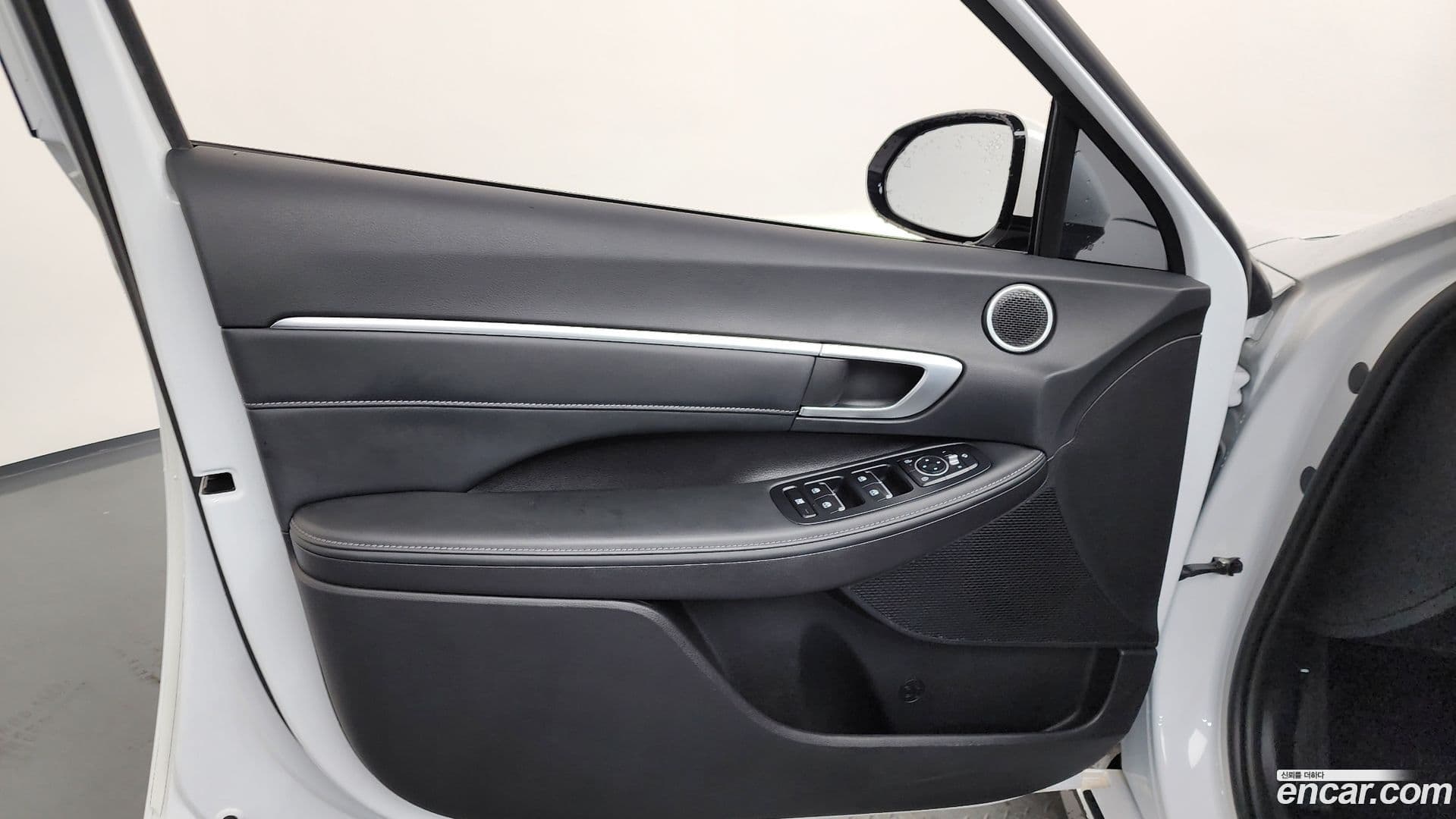 Main__Slider__Photo:Sonata Hyundai 2025.5-23