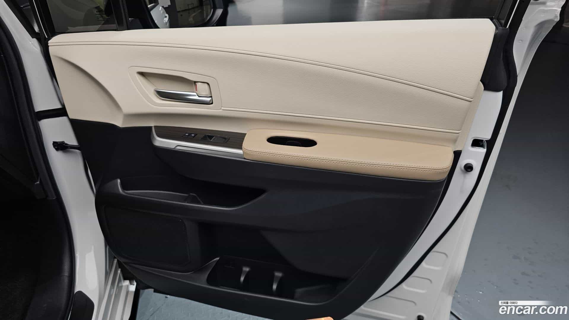 Sienna Toyota 2024.11-INNER-035
