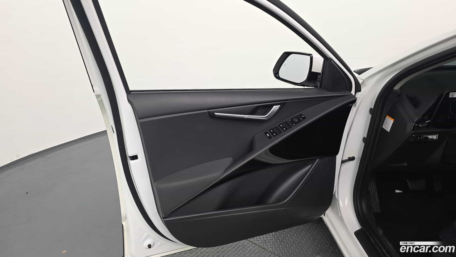 Niro Kia 2022.3-INNER-034